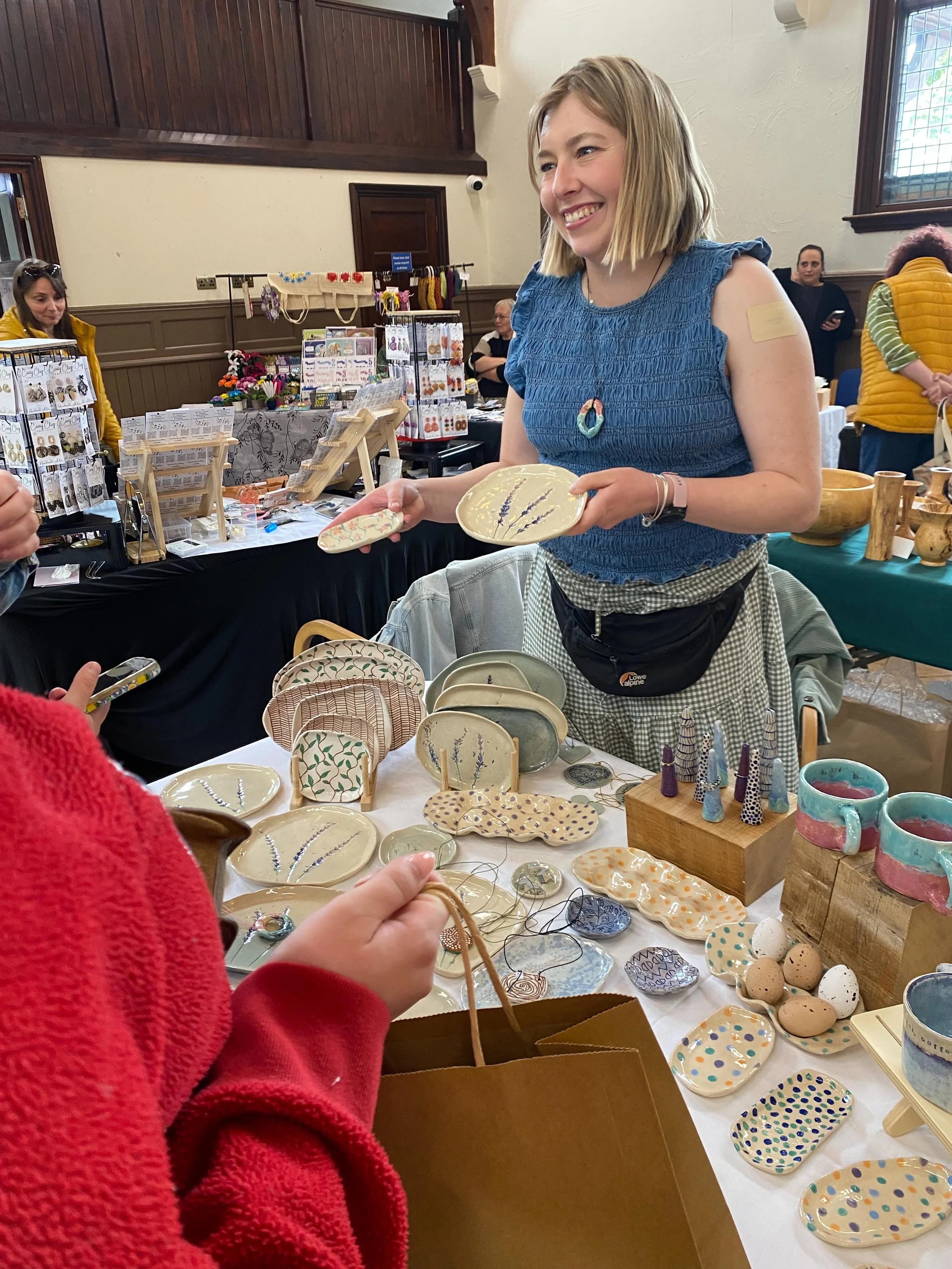 A few piccies from last weekend at the Spring Craft Fair in Waddesdon. I love it when I&rsquo;m sent piccies of the bits people buy! Especially placed in their new home.
So grateful for all the support I&rsquo;ve had from family and friends 🫶🏻🥹🩷