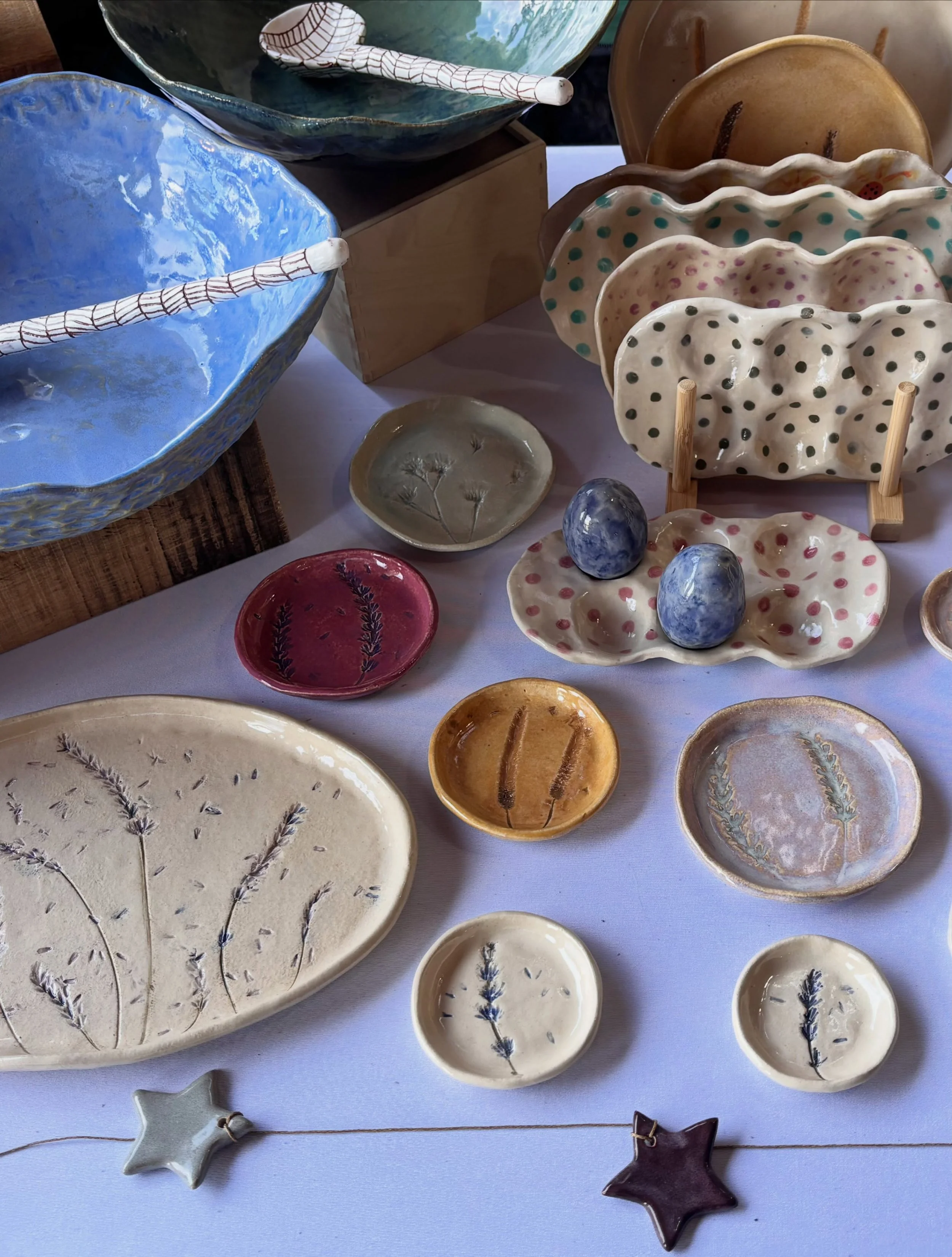 I&rsquo;m preparing for a busy few days 🤪🤯I&rsquo;m exhibiting at Abingdon Craft Fair this weekend, I also have Henley Craft Market this Sunday. Following this I have my first ever Cocktails and Clay event on Monday eve! 🎨🍸

I&rsquo;ve made star 