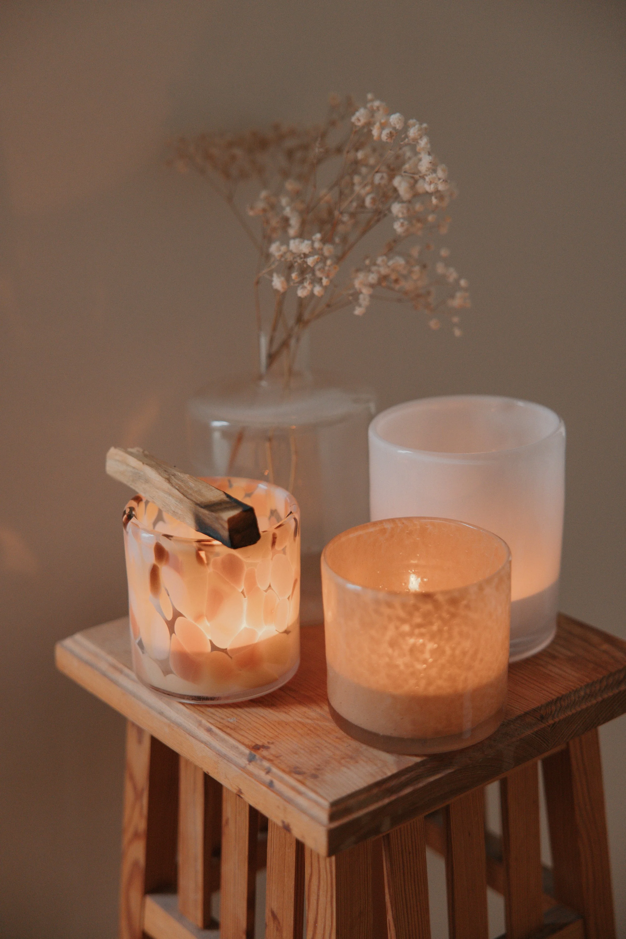 Liv Innergård studio för yoga, reikihealing, handtydning, handläsning, ansiktsmassage.