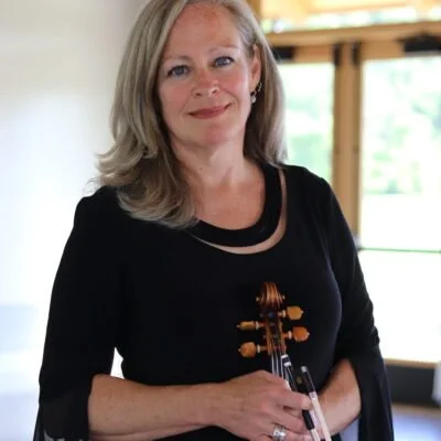 Headshot of Sherri Peck, concertmaster.