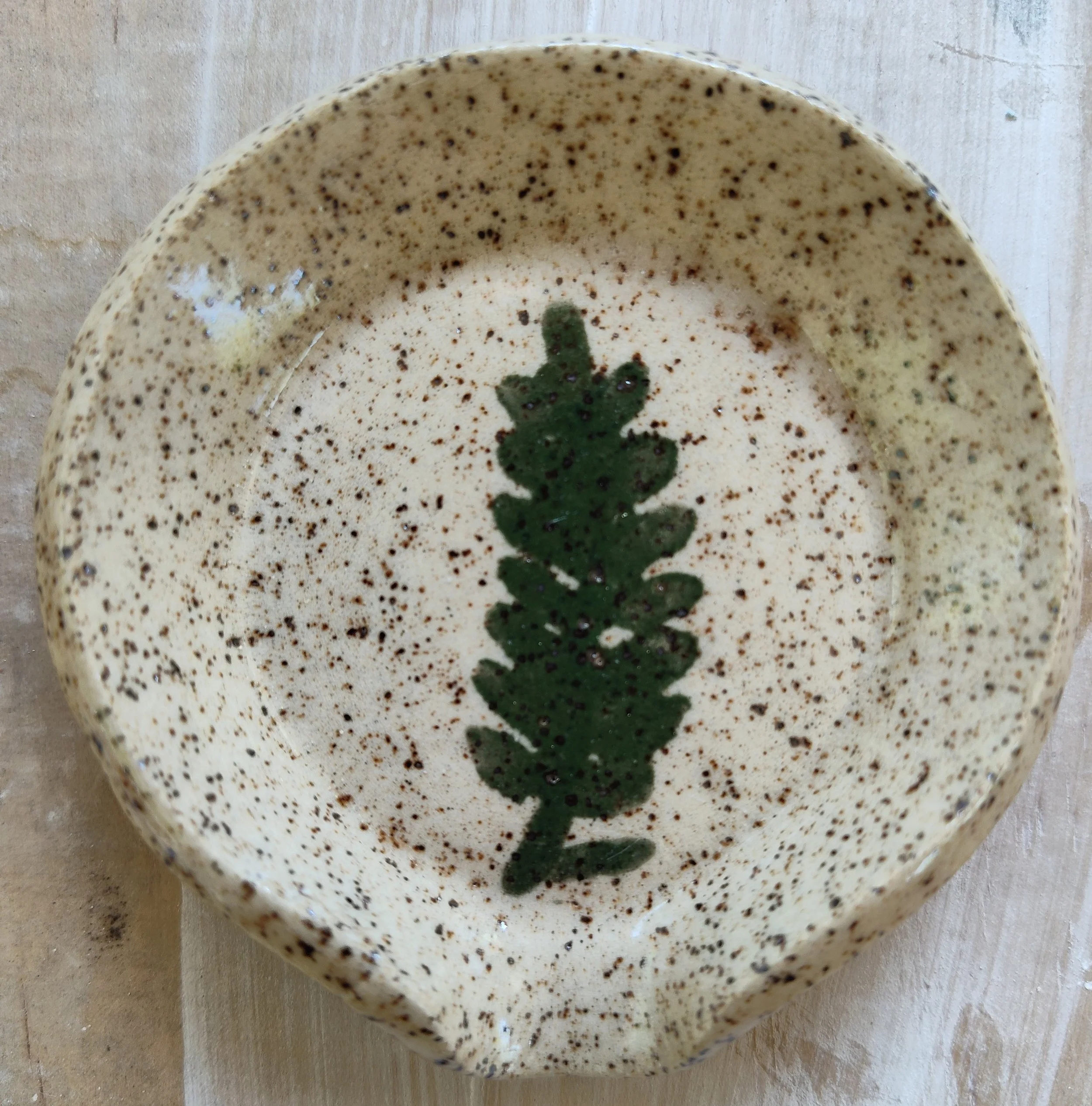 Stoneware teaspoon rests
