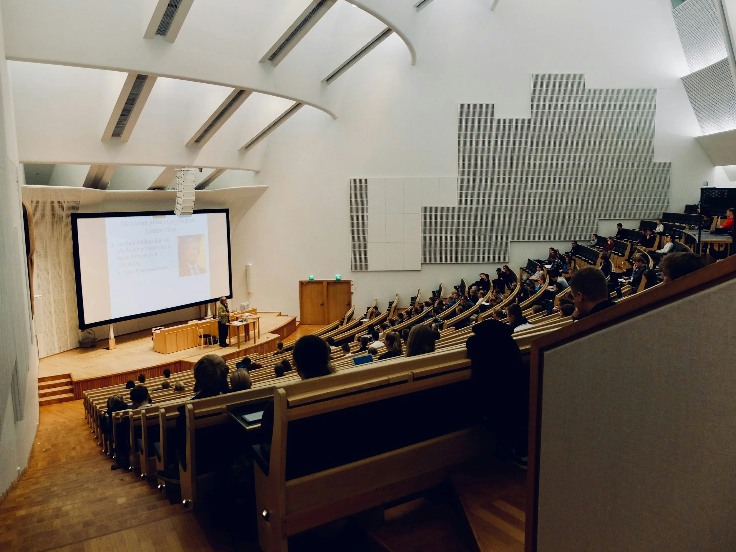 Un movimiento: conferencias y experiencias para equipos