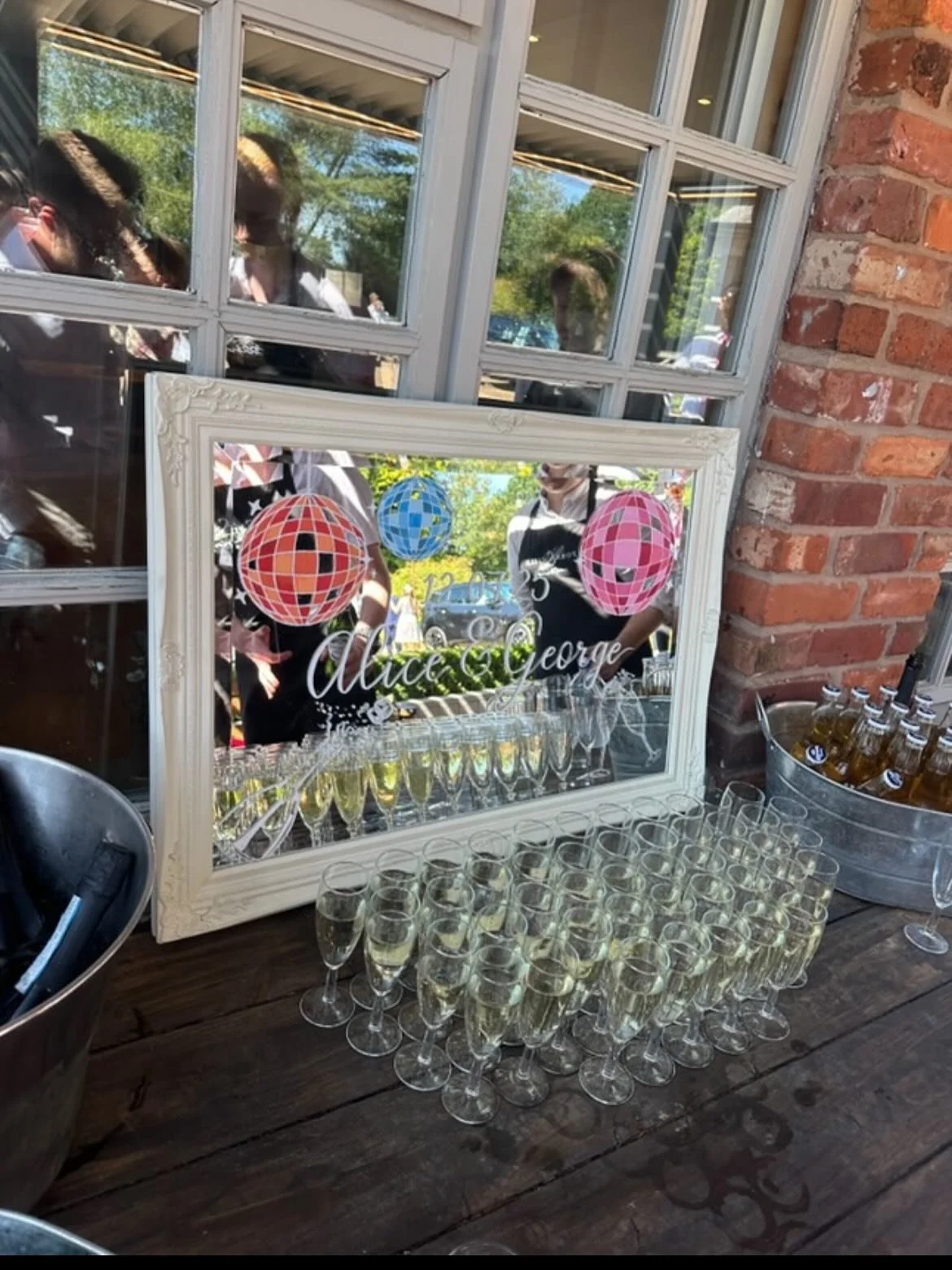 Had the honour of painting this mirror for George and Alice&rsquo;s amazing wedding💍🪩✨ it was so lovely to see guests taking pictures with it throughout the day!

Such a perfect celebration - Congratulations @georgeyclarkson and @alice.clarkson_ so