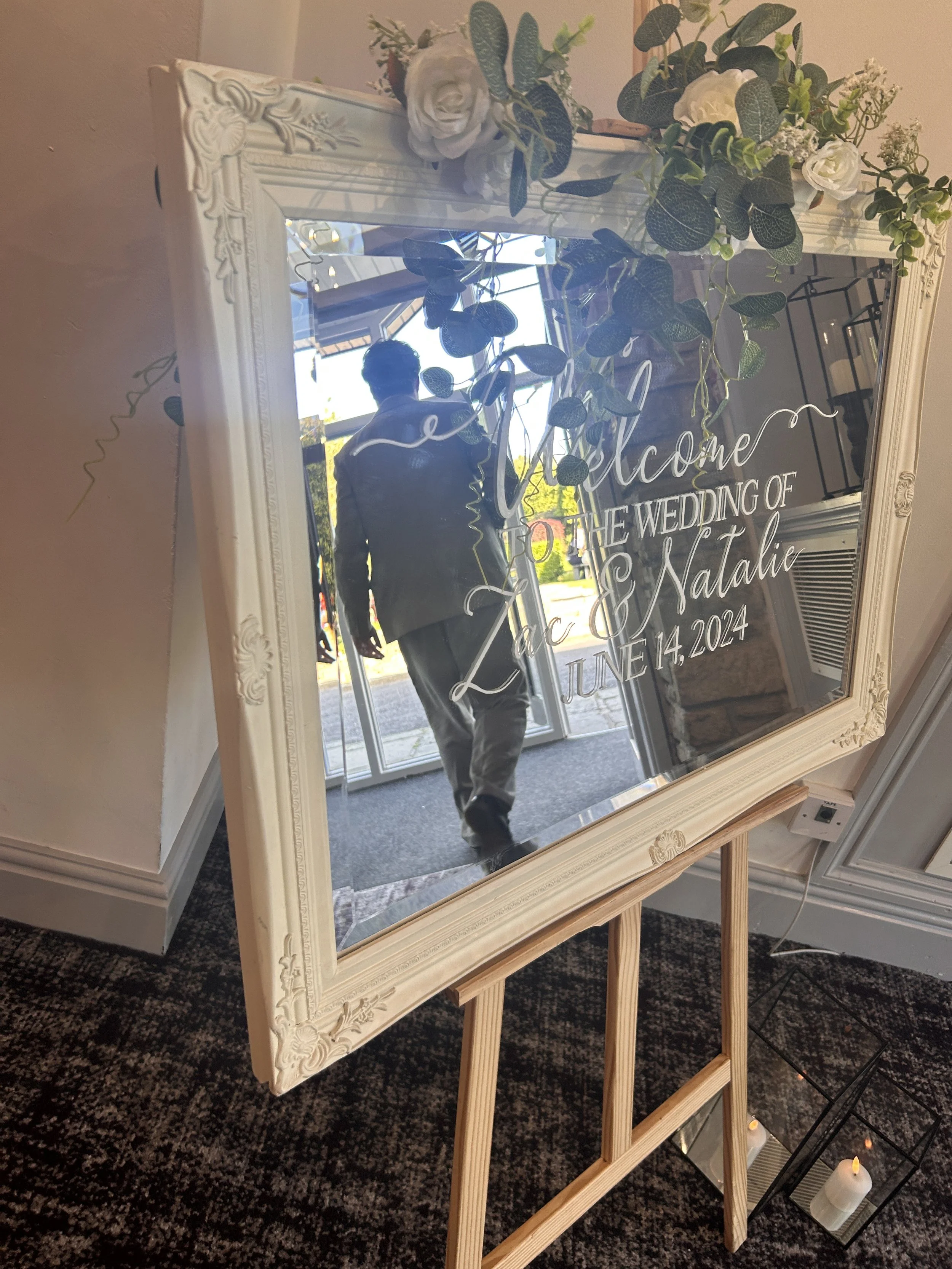 Landscape welcome mirror