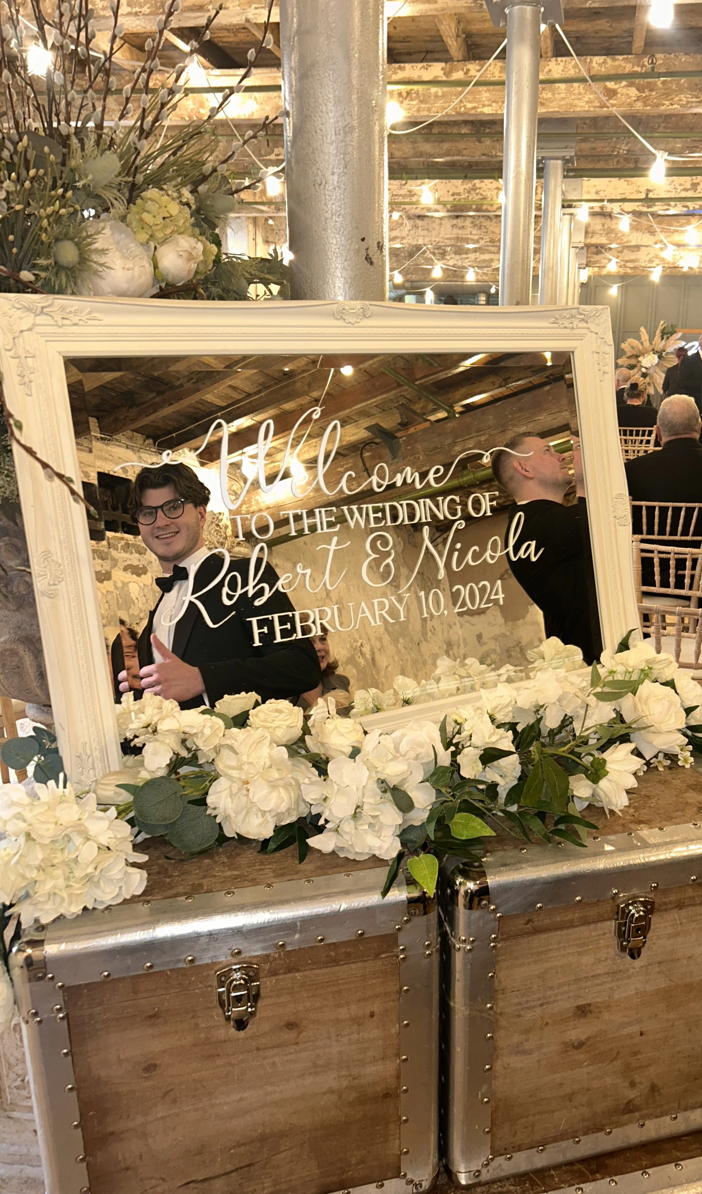 Landscape welcome mirror