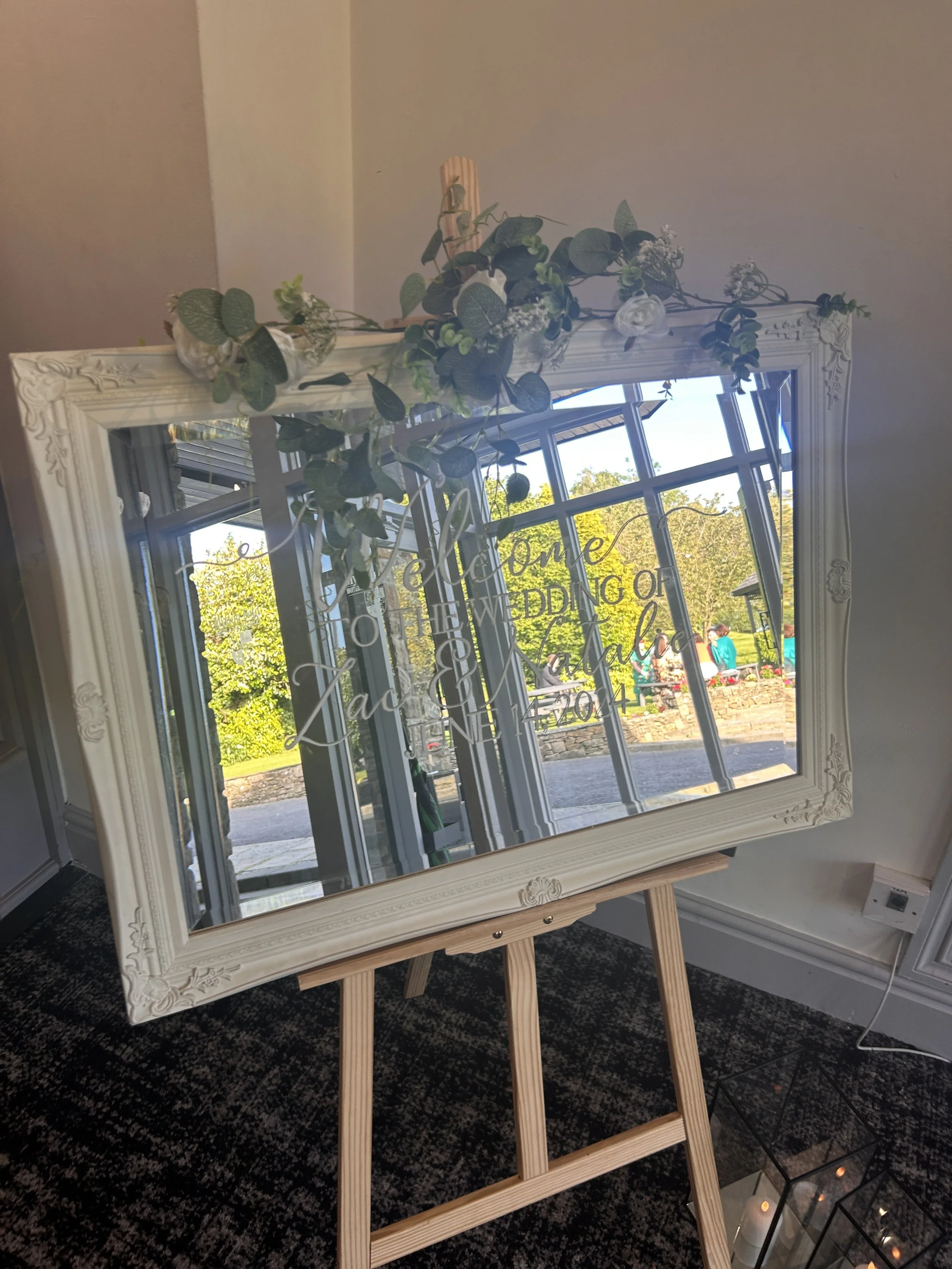 Landscape welcome mirror