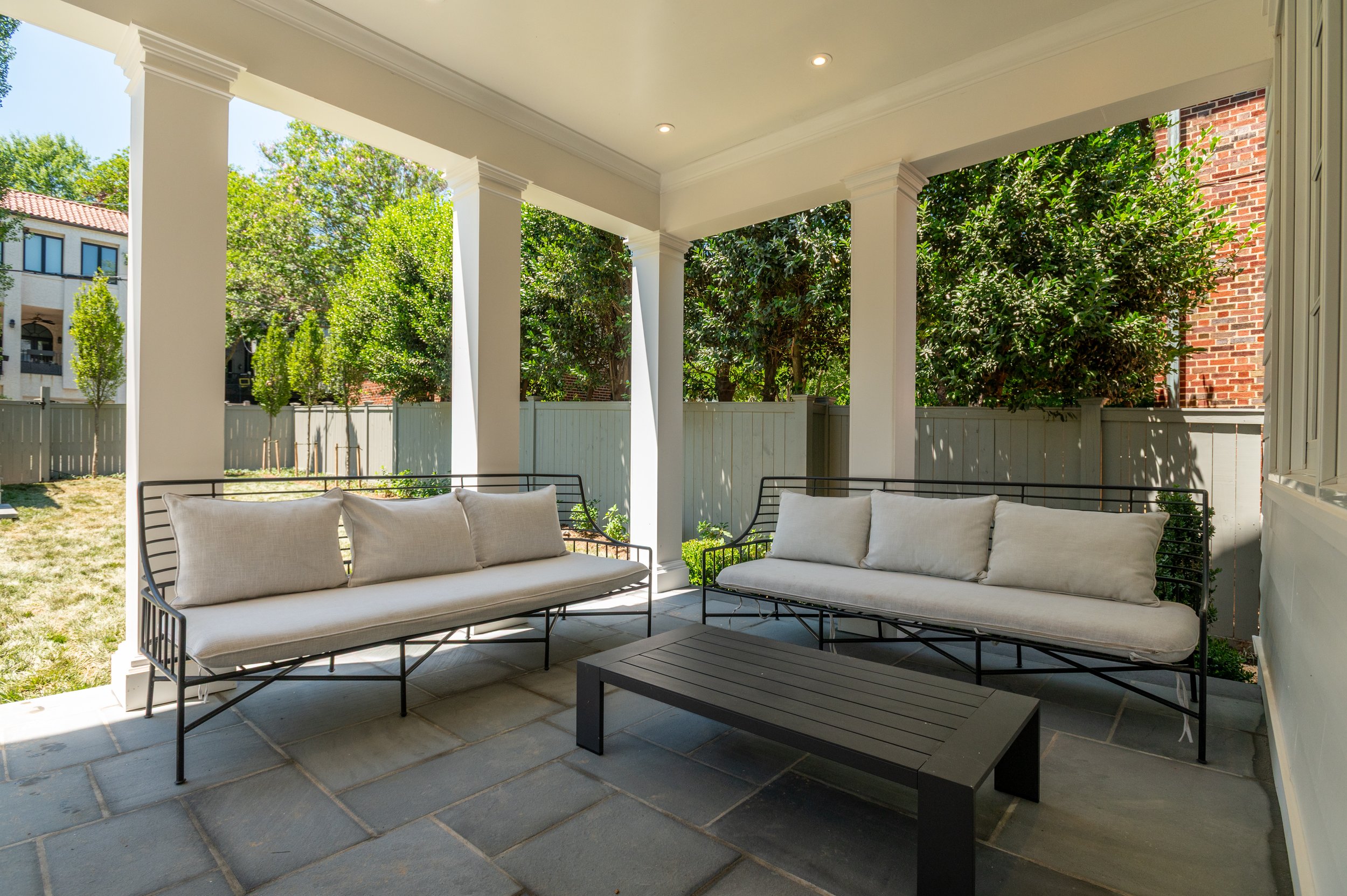36-Covered Patio.jpg