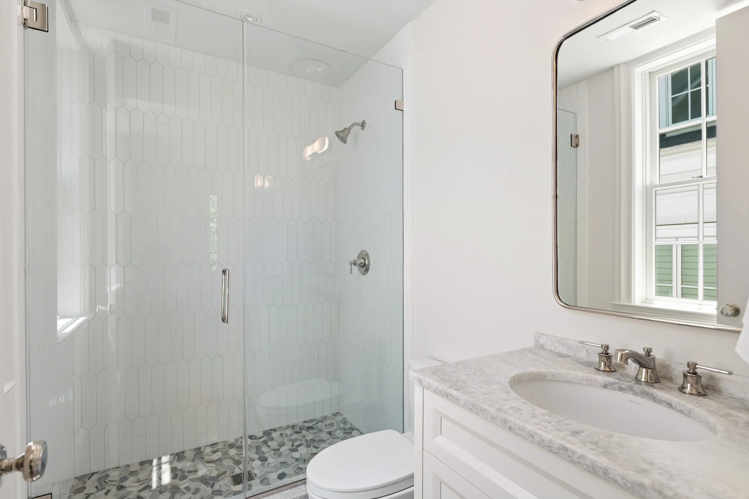 24-Ensuite.jpg
