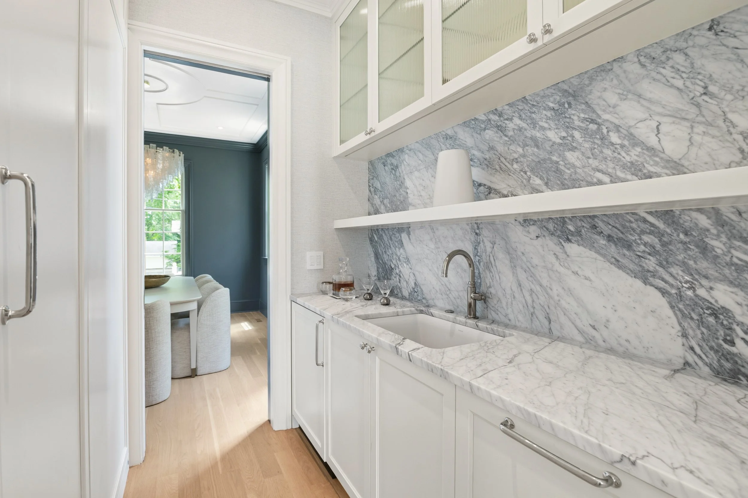 13-Butler's Pantry.jpg
