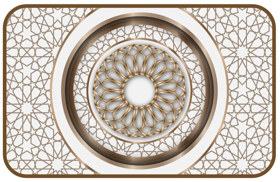 Altın renkli, karmaşık geometrik desenlerle süslenmiş dairesel ve kare yapıya sahip dekoratif tasarım.
