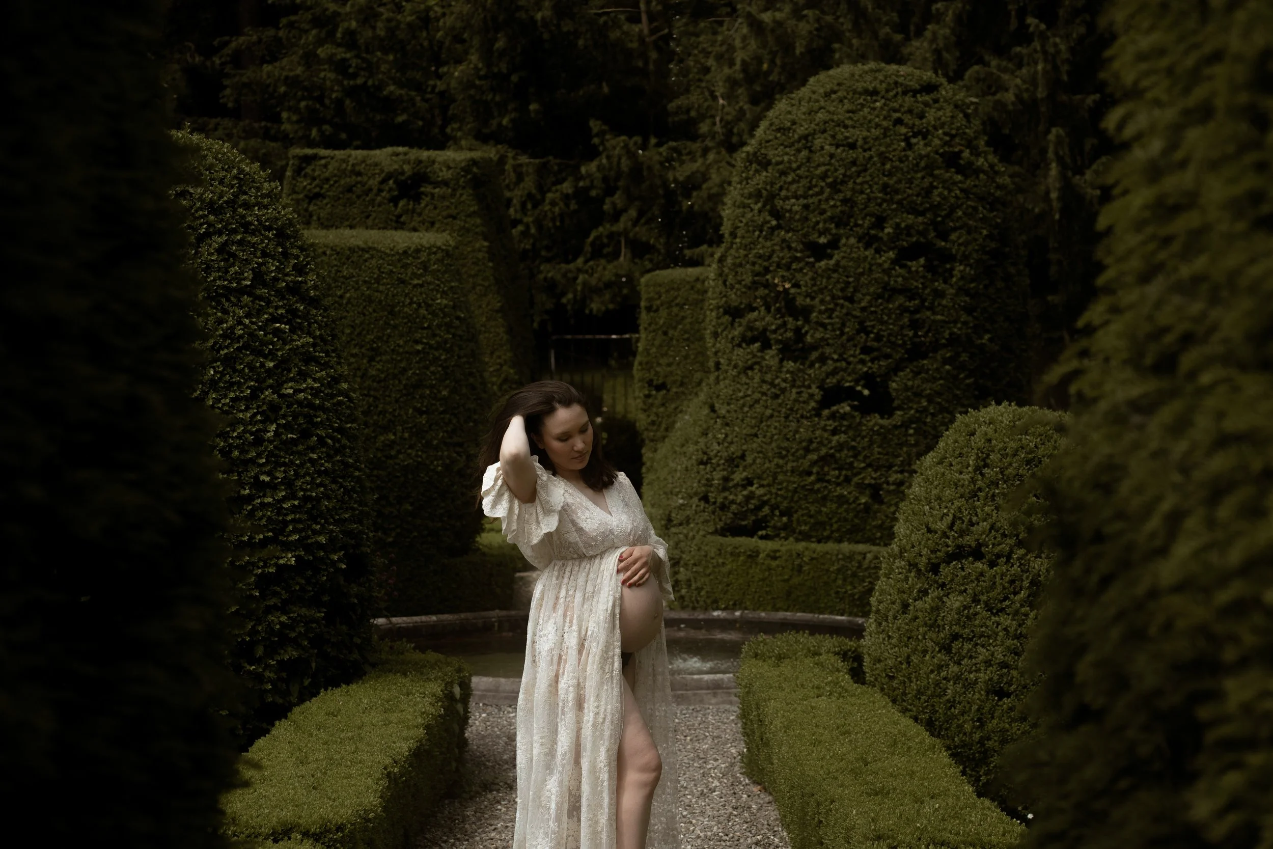 DSC08624-Schwangerschaftsshooting-Maternity-Graubünden-piroskastories.jpg