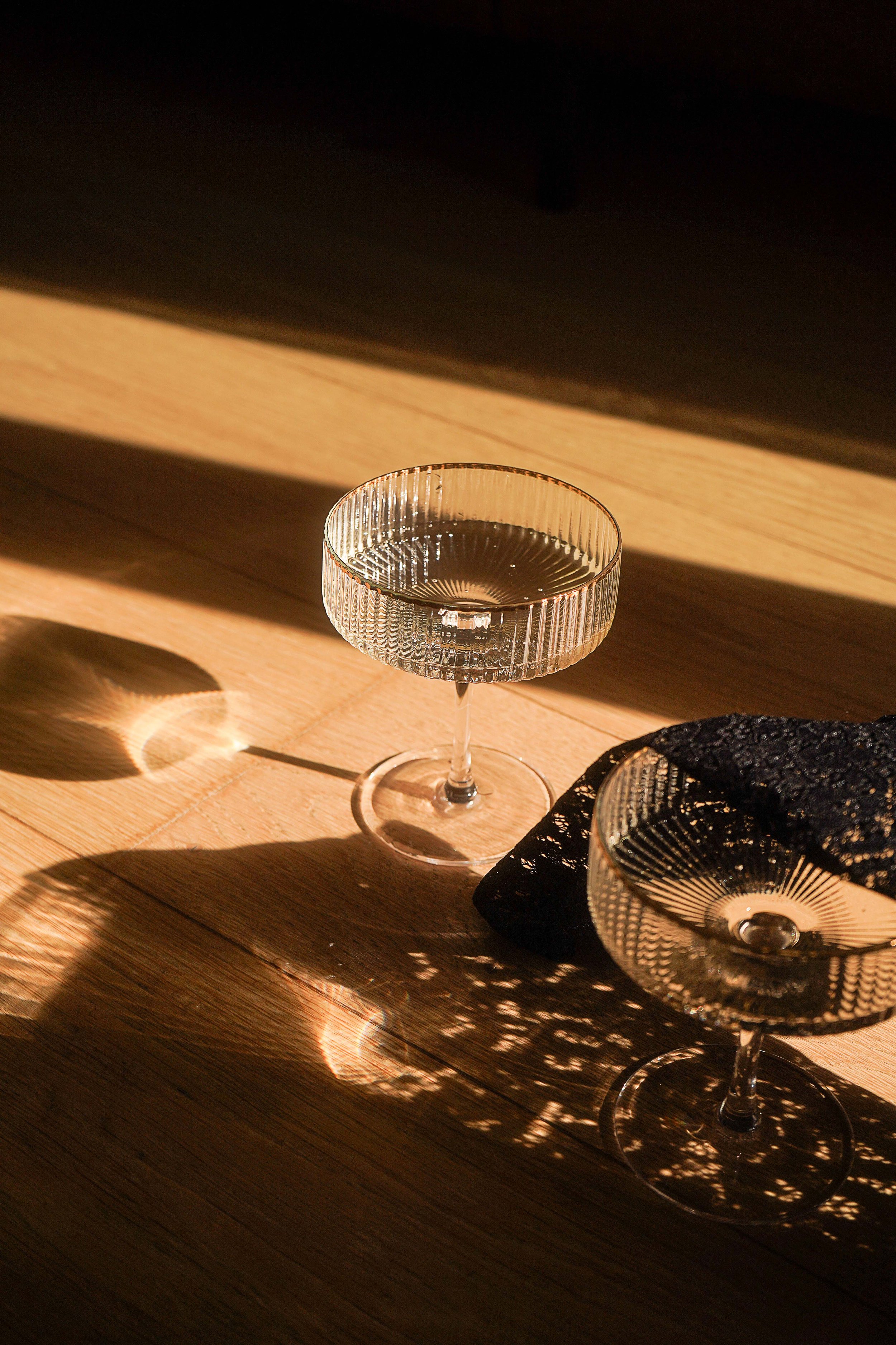 Game with light and shadows