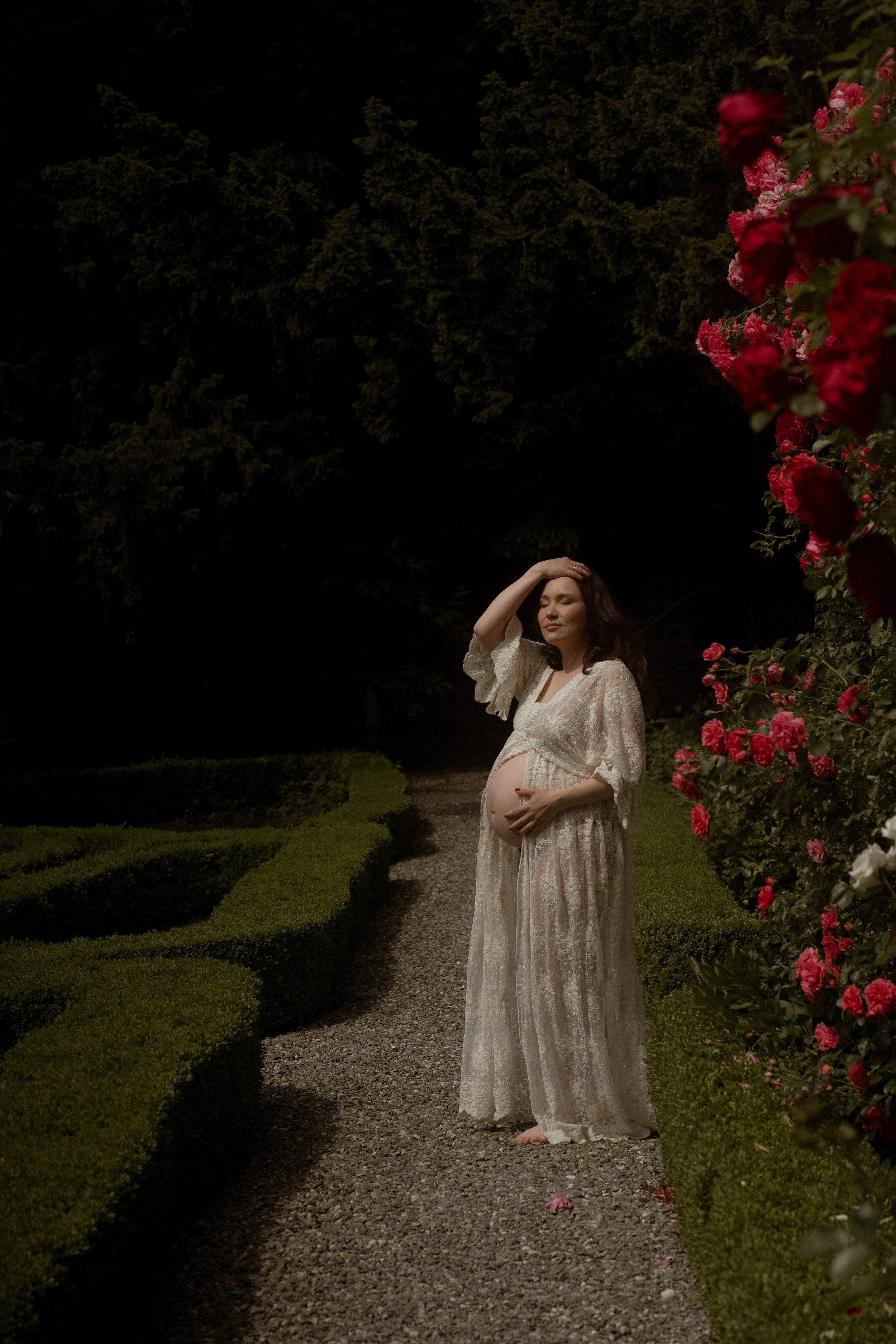 DSC08459-Schwangerschaftsshooting-Maternity-Graubünden-piroskastories.jpg