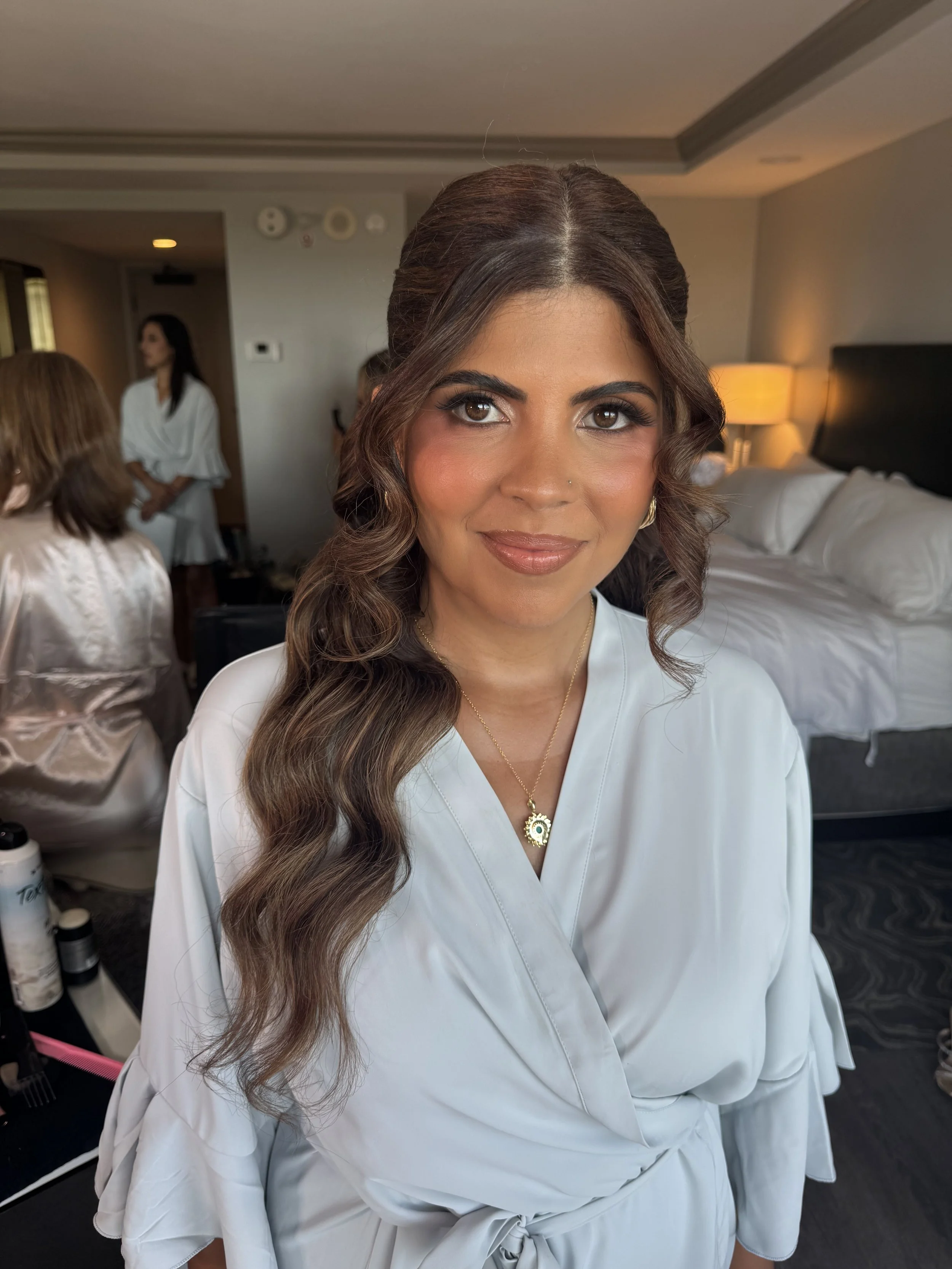 Emily Kyle Beauty, Tampa Bridal Hair and Makeup Artist, Florida Bridal Hair and Makeup, Hollywood Glam Waves, Soft Glam Makeup Artist, Luxury Bridal Beauty, Destination Wedding Hair and Makeup, Tampa Bridal Hair