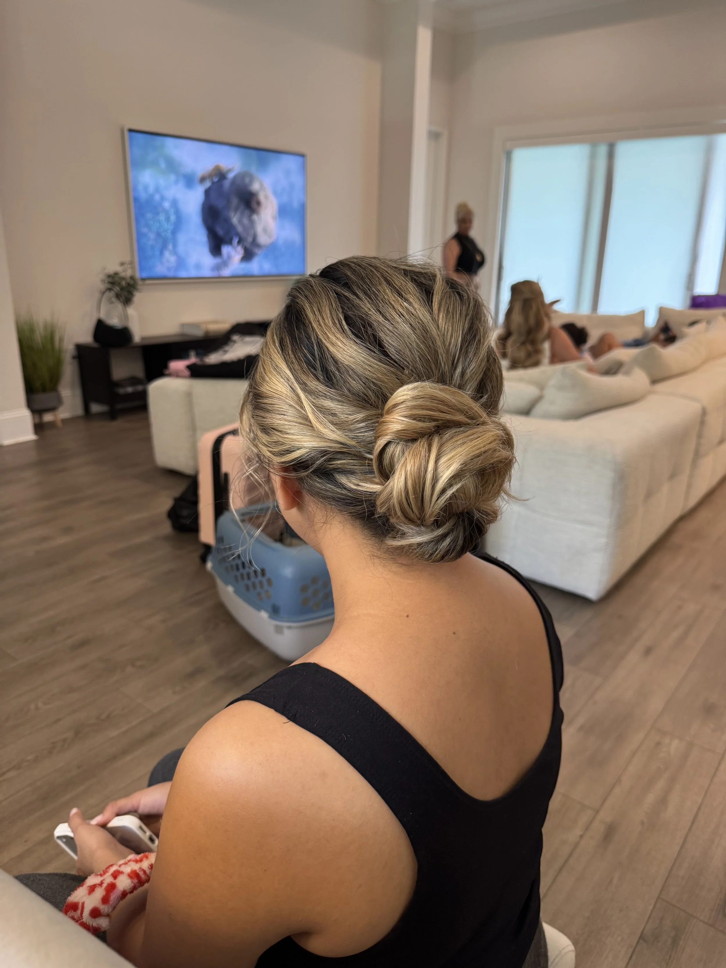 Emily Kyle Beauty, Tampa Bridal Hair and Makeup Artist, Florida Bridal Hair and Makeup, Hollywood Glam Waves, Soft Glam Makeup Artist, Luxury Bridal Beauty, Destination Wedding Hair and Makeup, Tampa Bridal Hair
