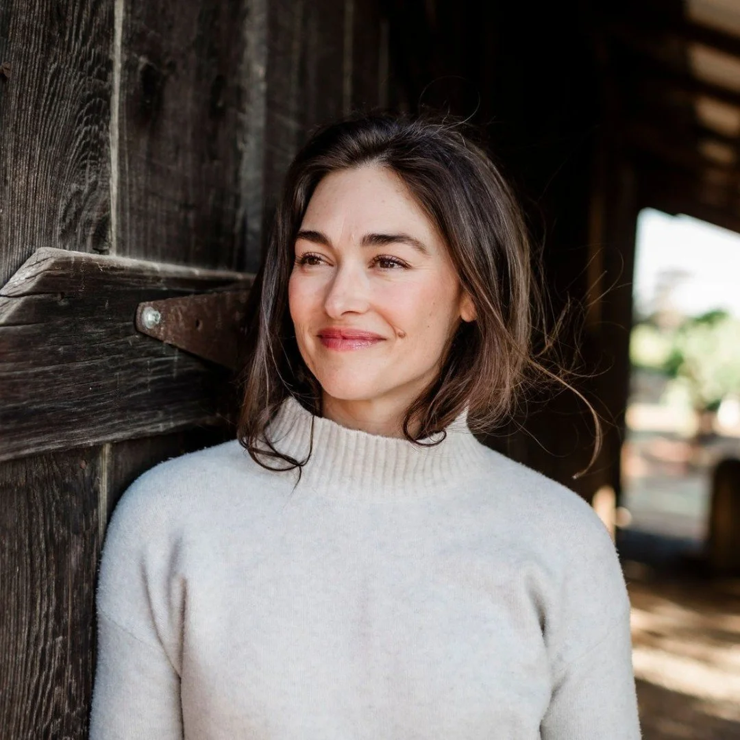 Before opening the doors of Allie Janes Design.

Before leading interiors for high-end sustainability leadership homes in SF.

Before a career in construction management (@matpelbuilders + the old crew still hold a very special place in my heart!)

B