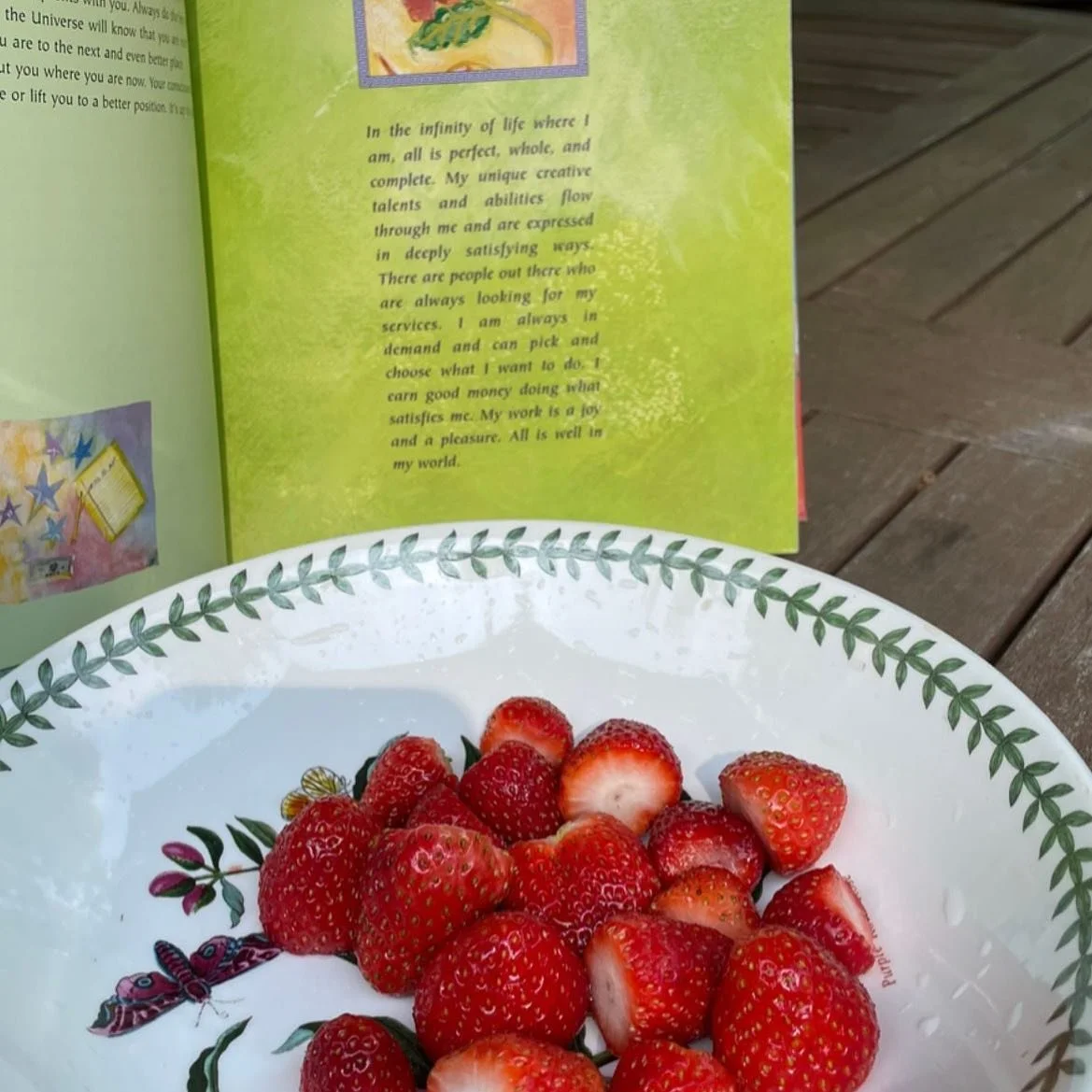Nourishing my mind, body and soul&hearts;️Compliments of Louise L.Hay and my husband&rsquo;s garden&hearts;️