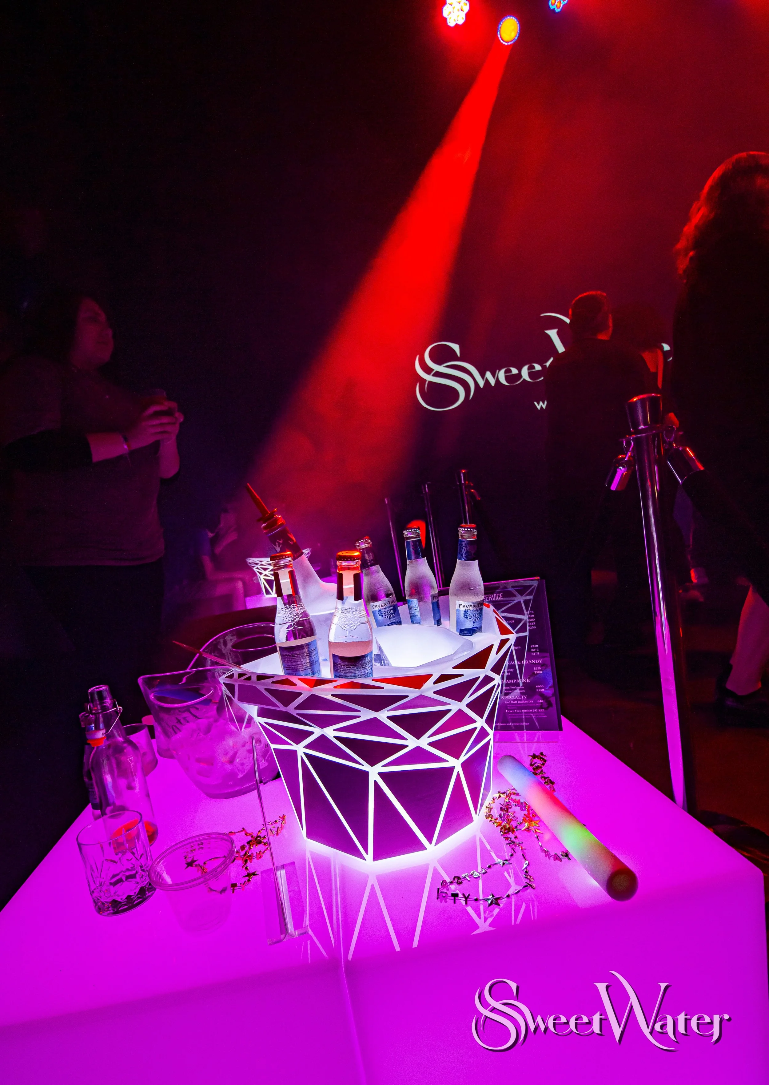 SWEETWATER S GRAND OPENING344.jpg