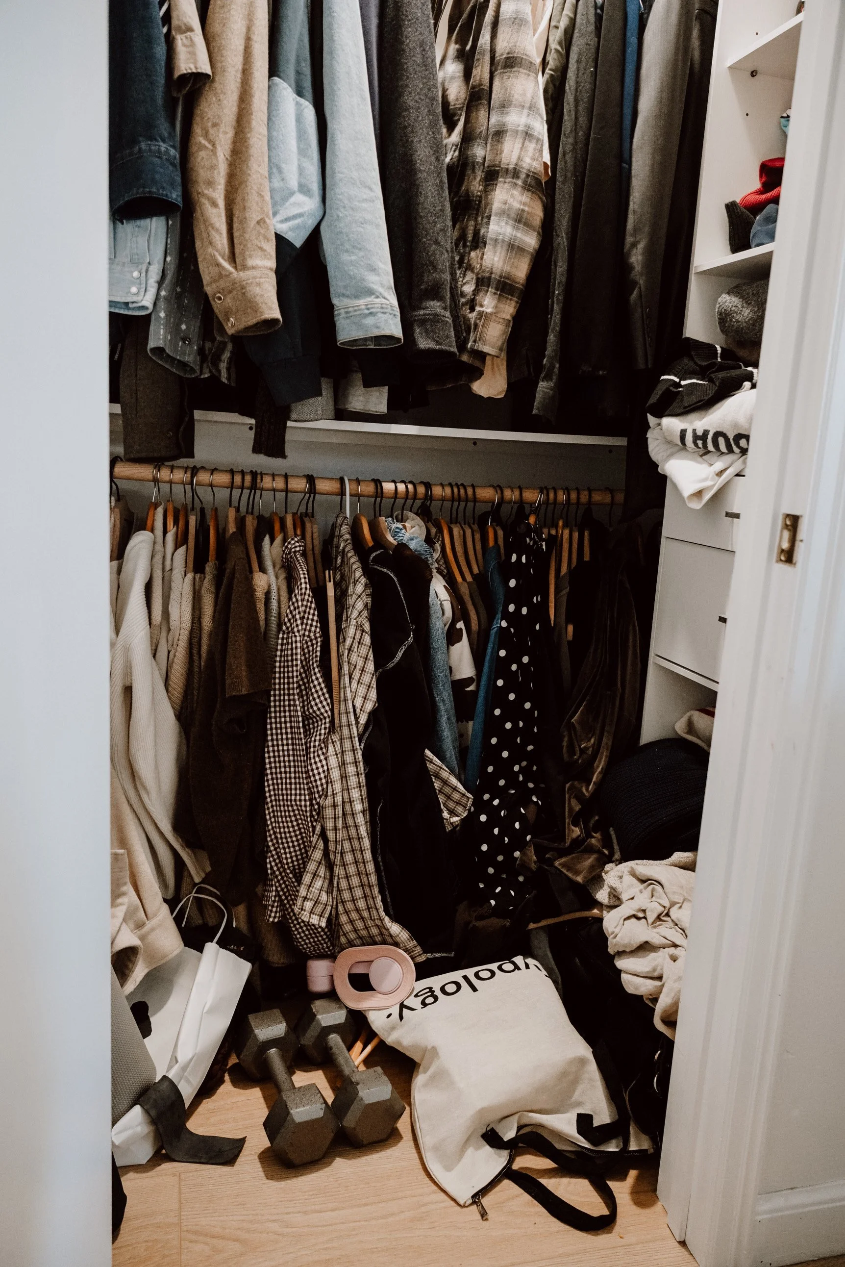 wardrobe.JPG
