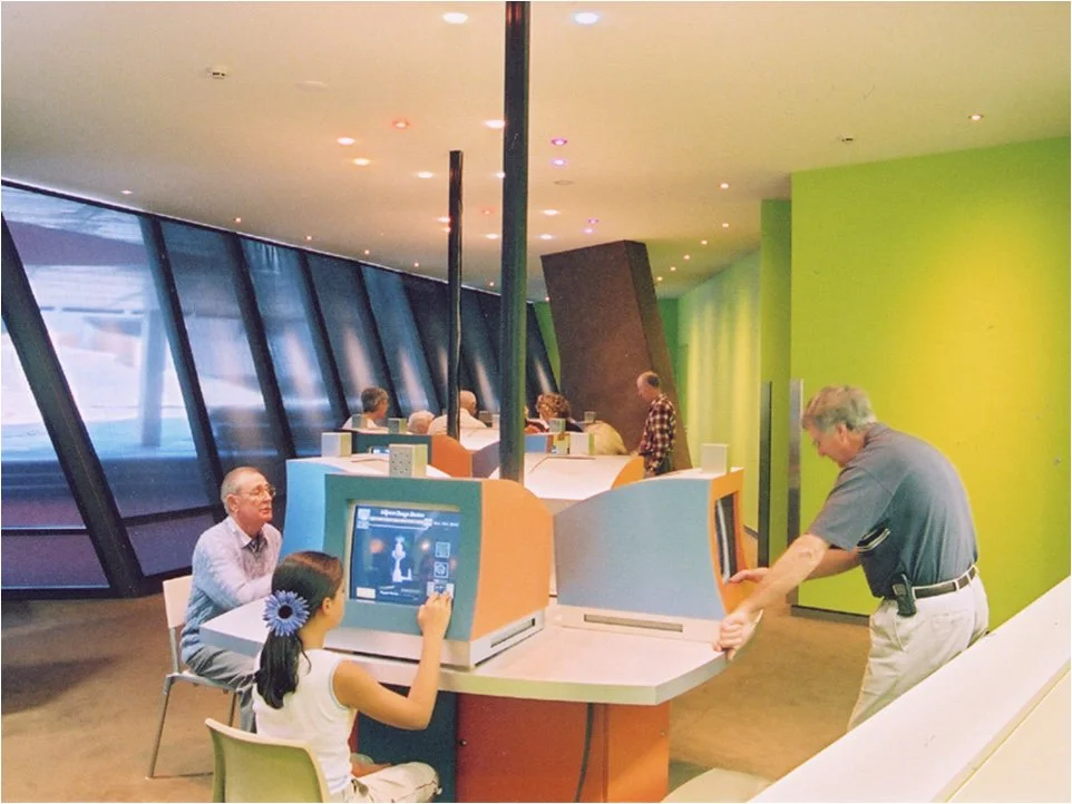 In a finale, K-Space allowed 16 visitors to simultaneously design a vehicle or a building. UX and development by Drew Whitehouse.