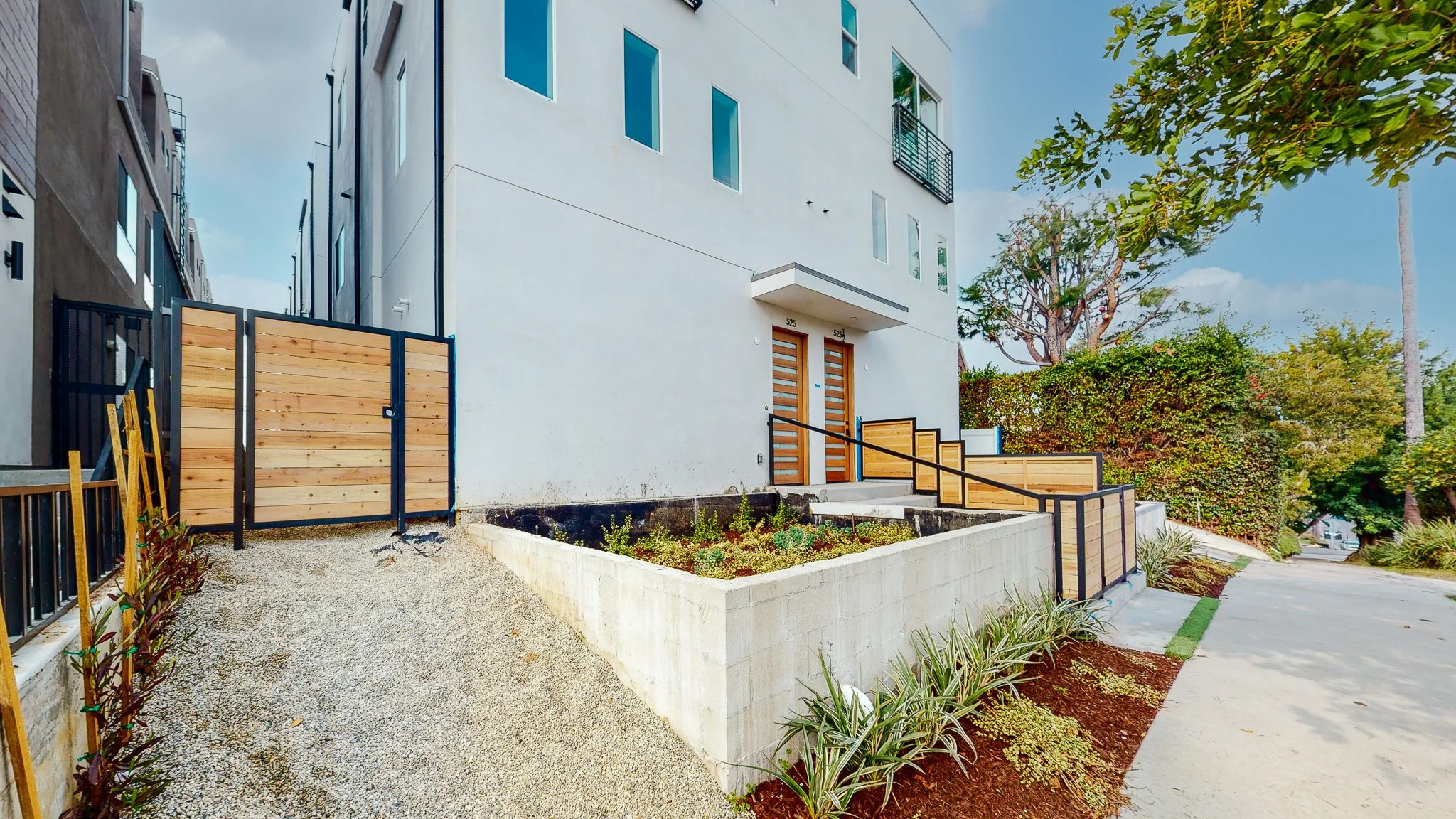 525-N-Normandie-Ave_LA360VR-4.jpg