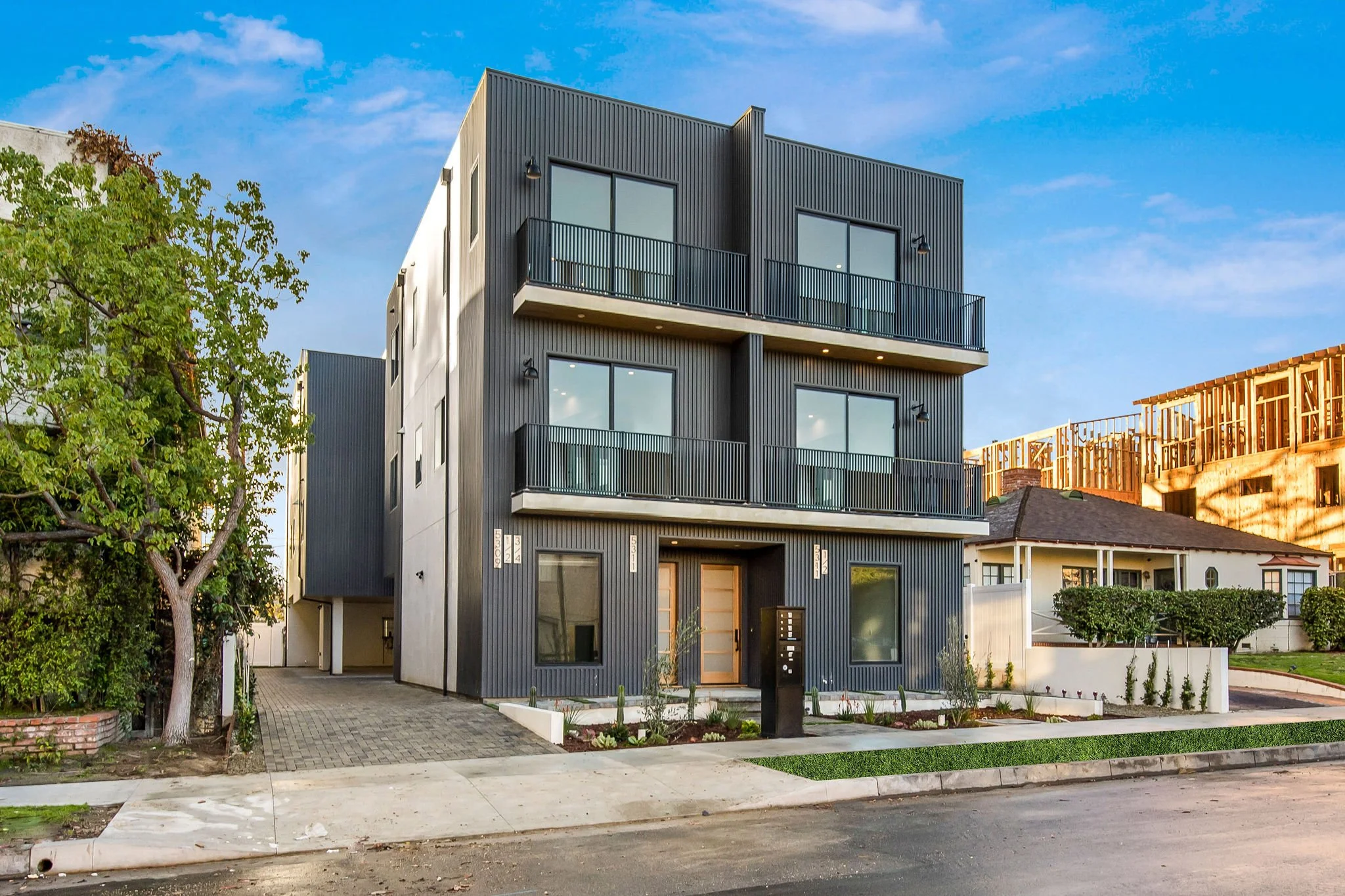 5309 Ben Ave