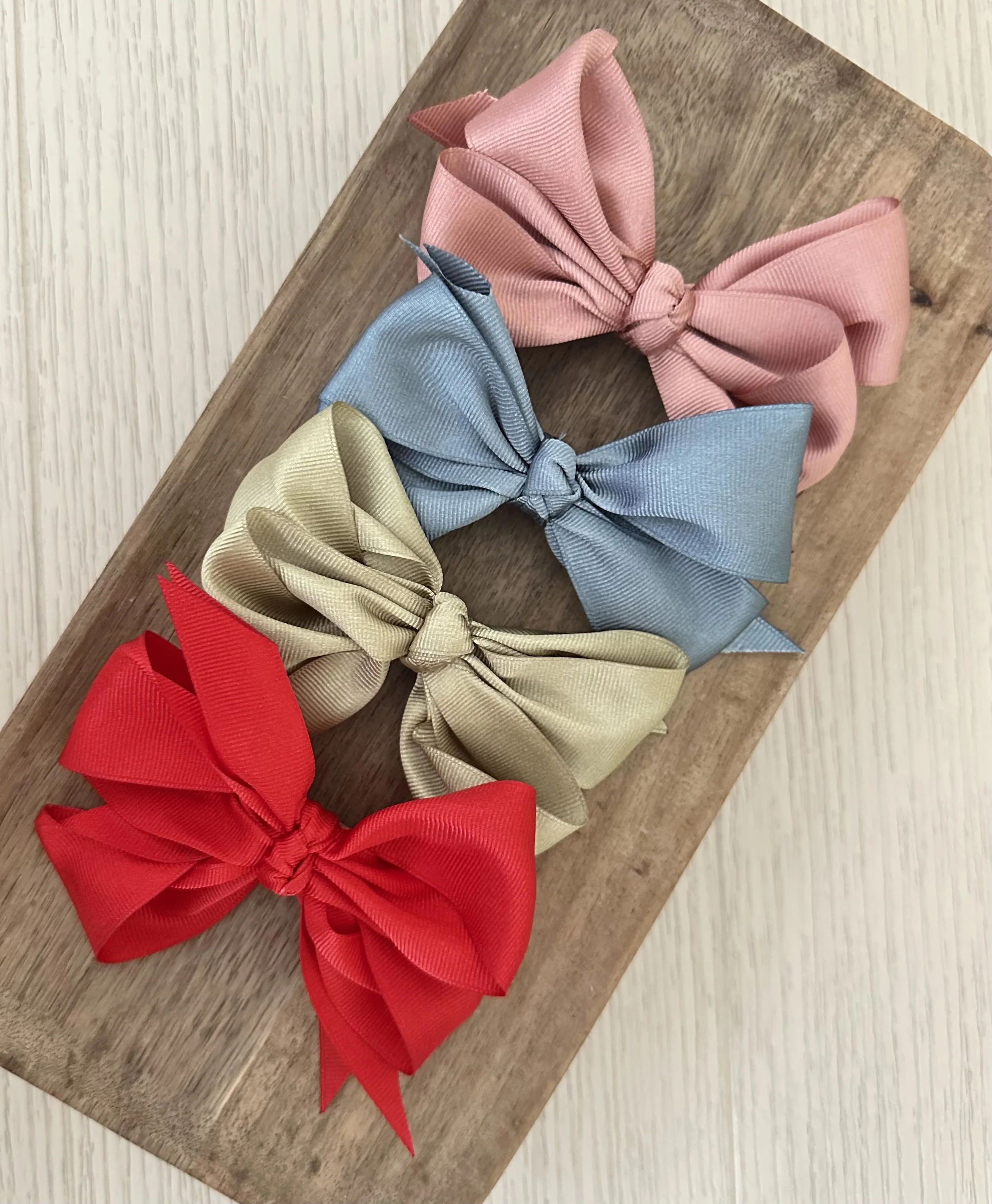 The Alexandra Bow