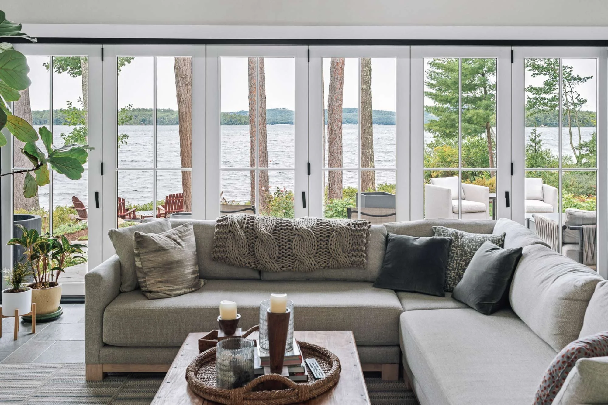 Lakeview-Oasis_Residential-Design-Family-Room.jpg