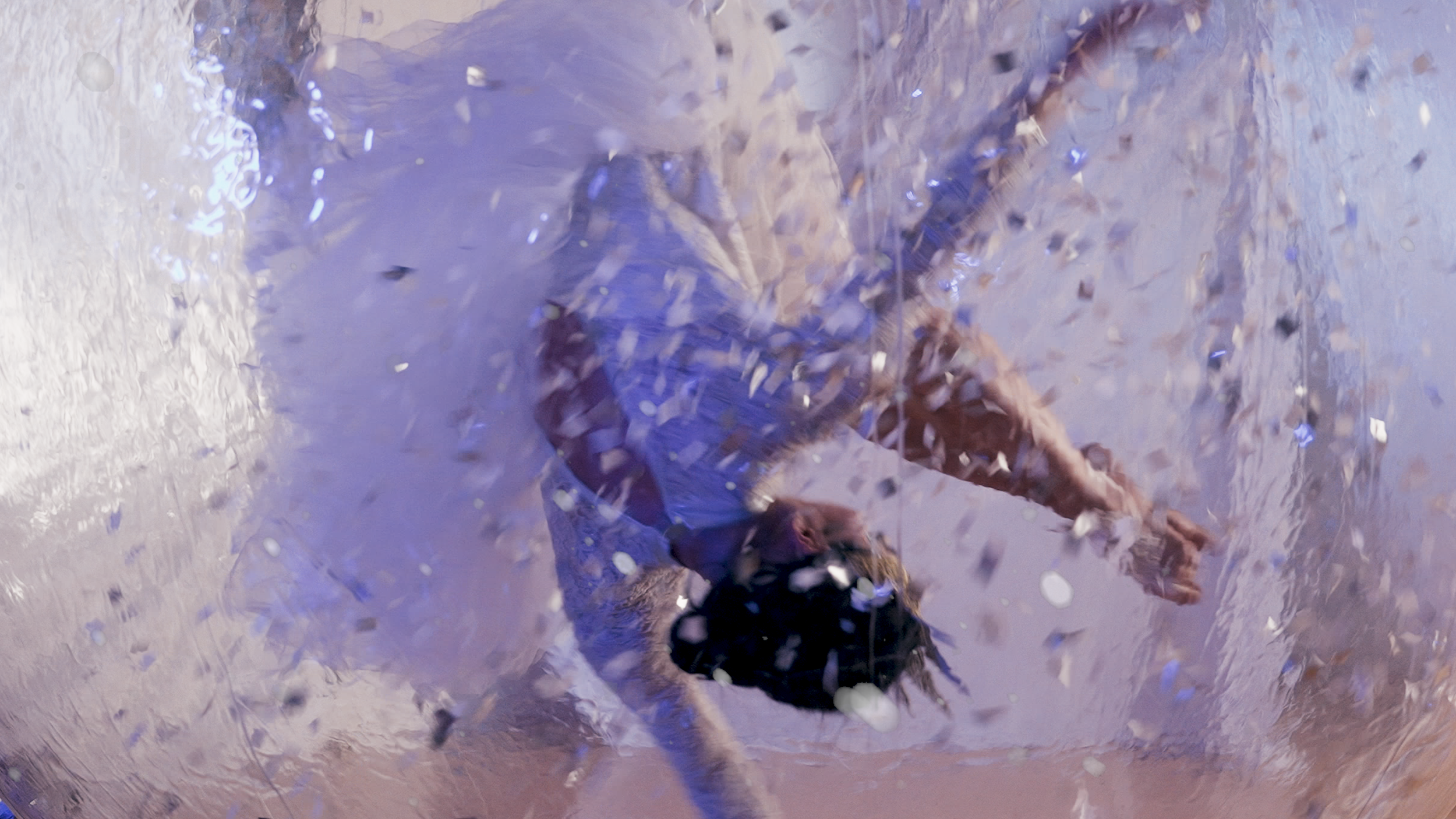 He throws snow 01.png