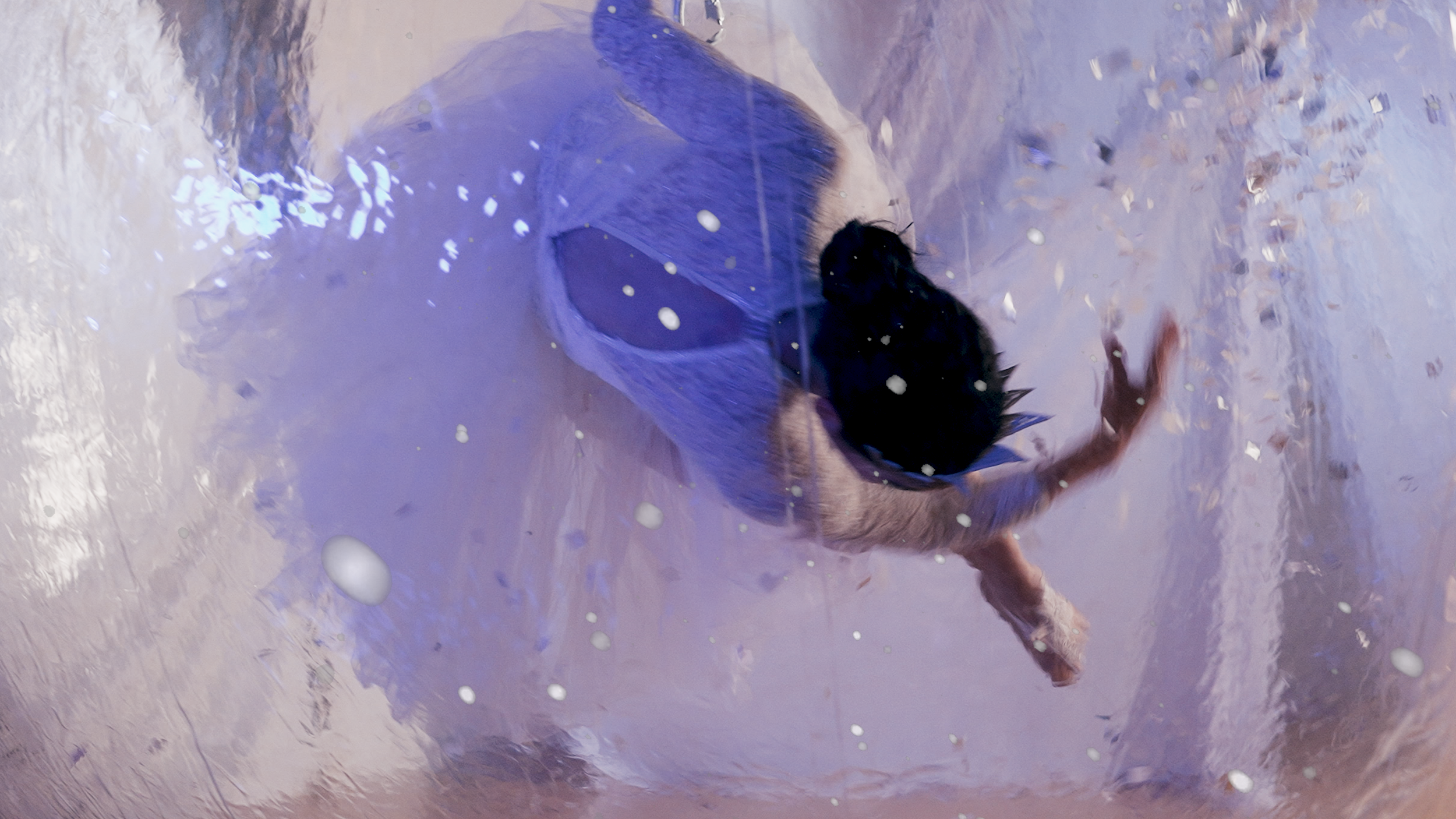 He throws snow 02.png