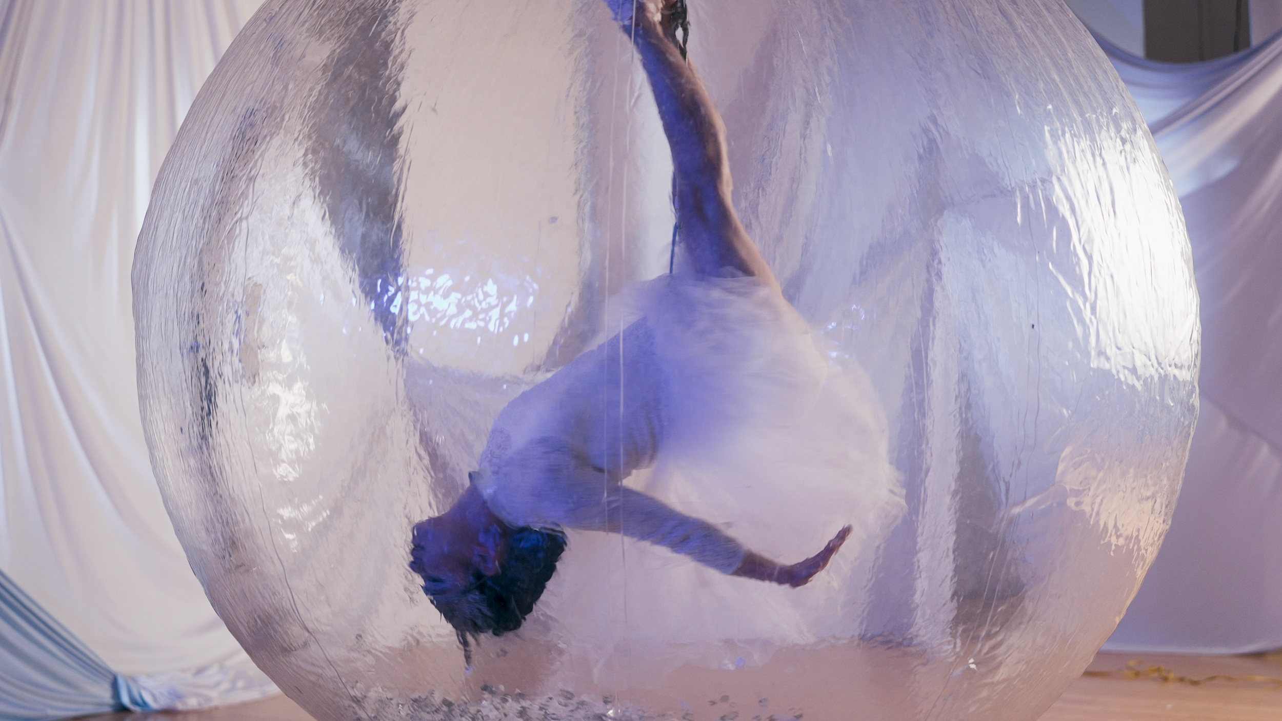 He upside down pike left side.png