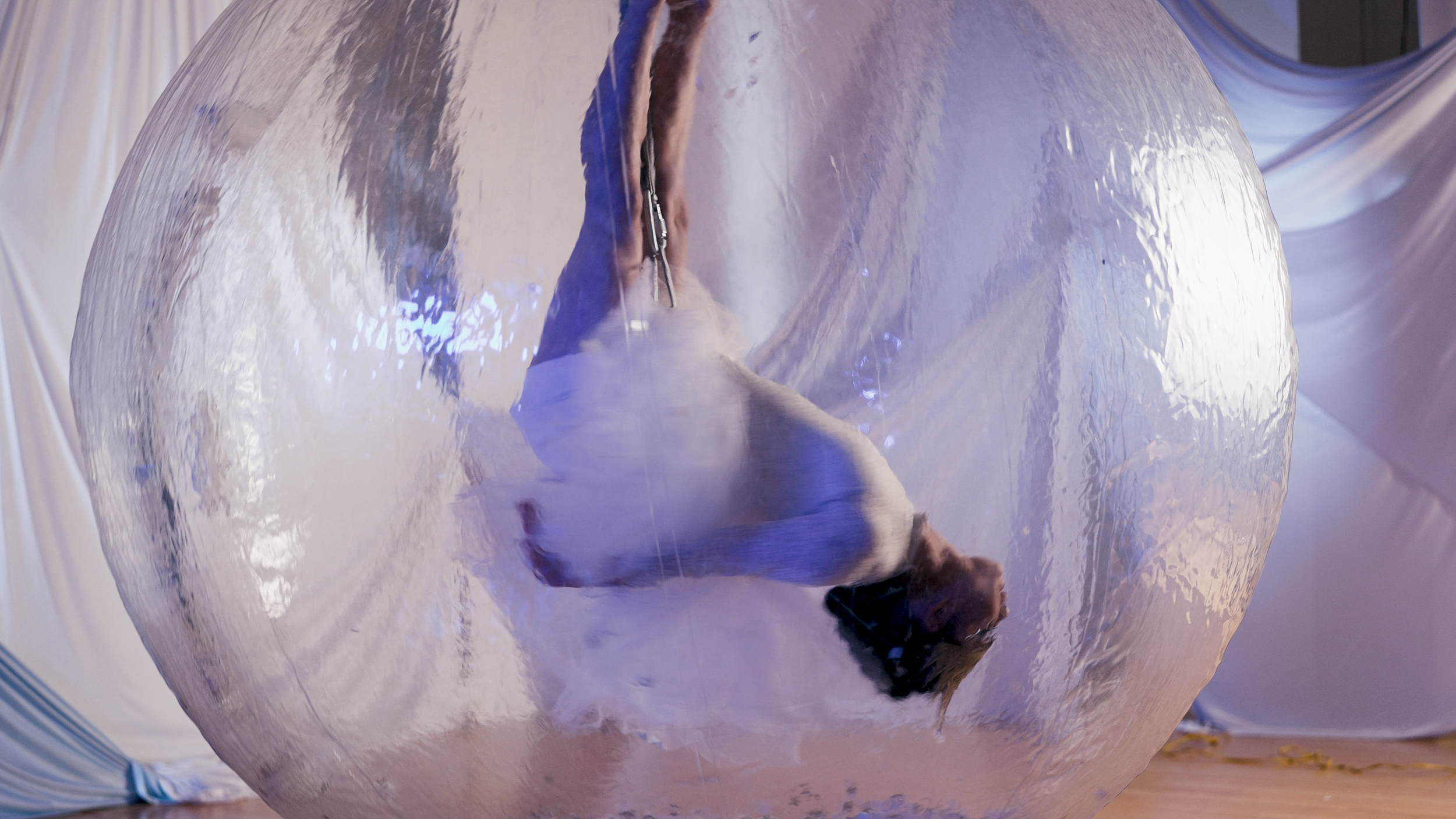 He upside down spin.png
