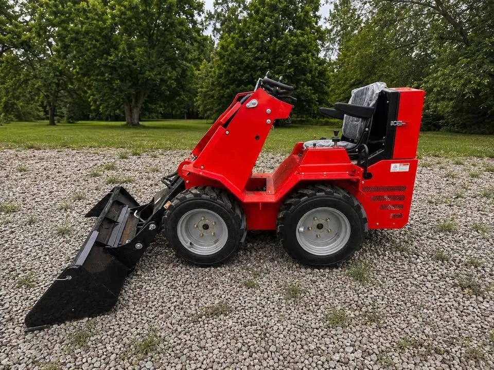 2026 Ride on mini skid steer 13 5hp 600 lift high reach