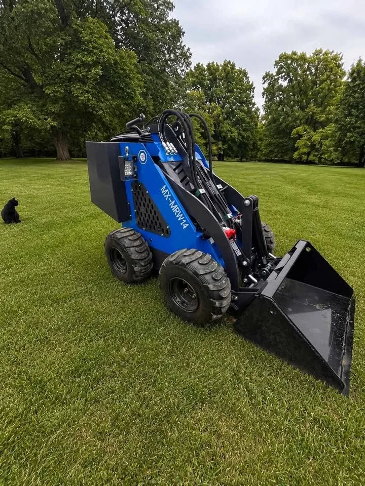 2026 Mini skid steer wheeled 13.5 HP 600 lb lift