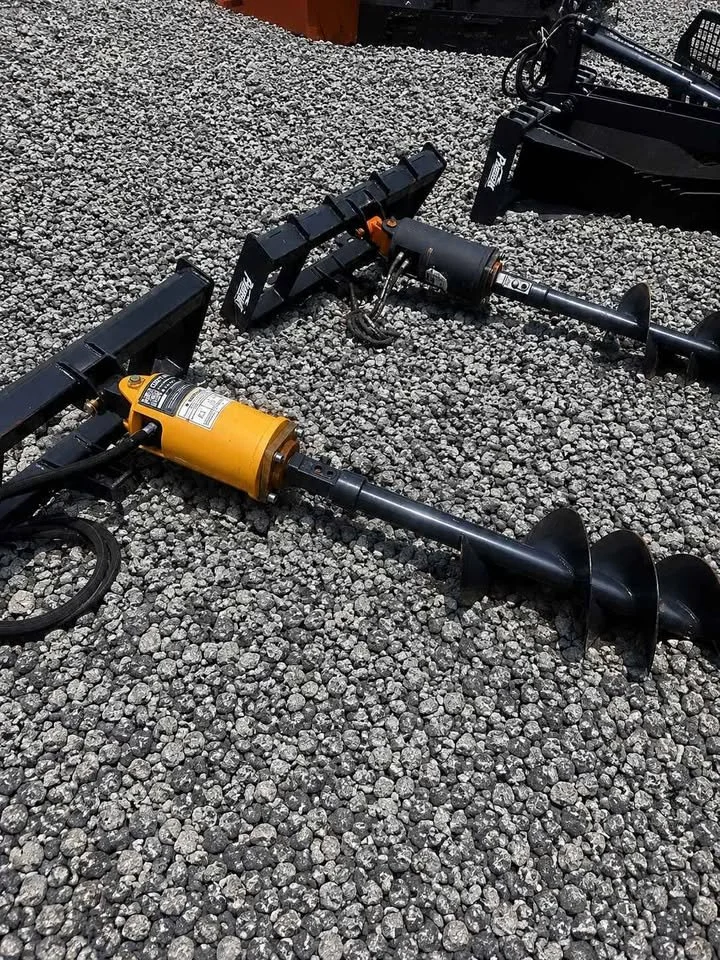 Auger for skid steer / Bobcat with 12-in bit