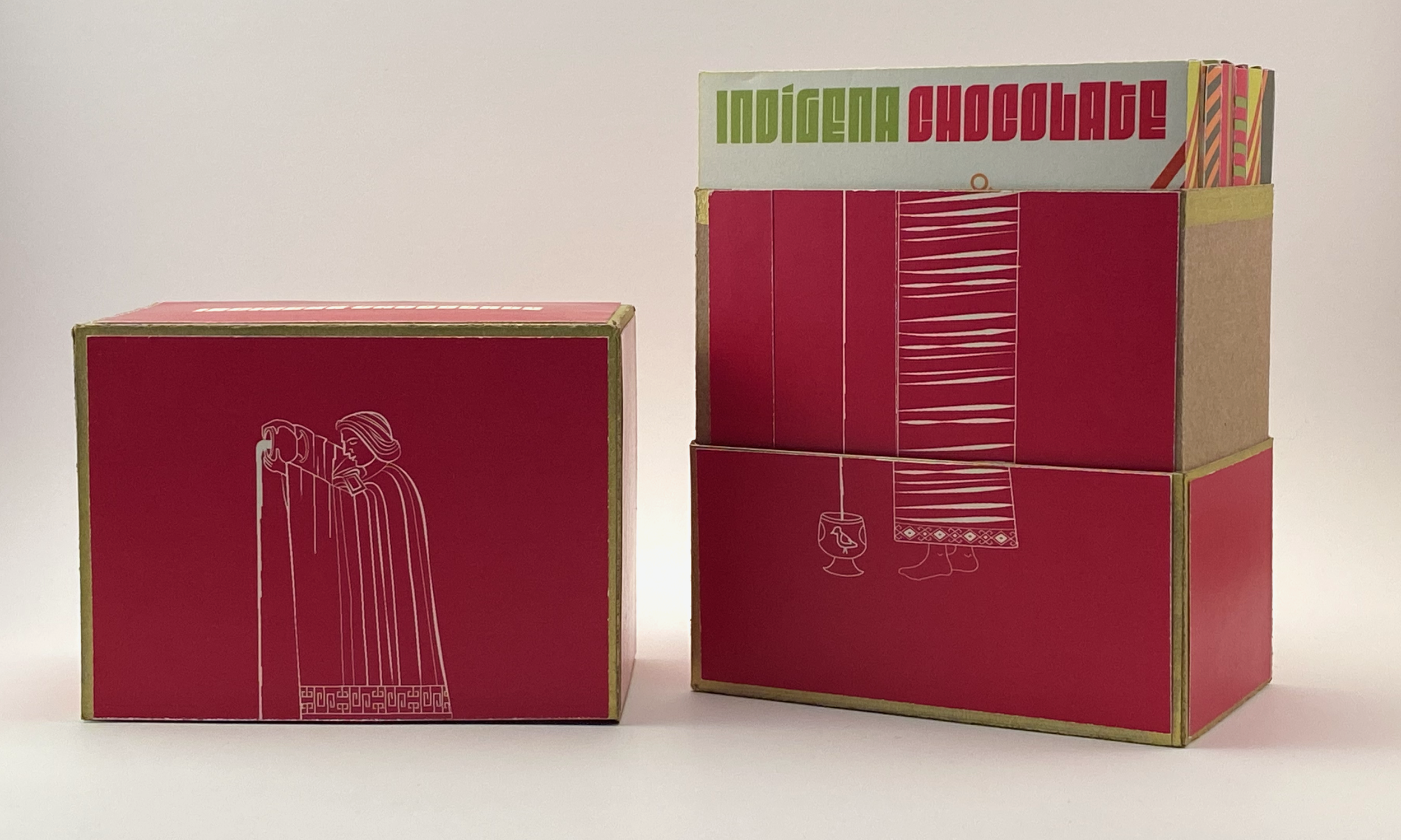Indígena Chocolate, front view, box exterior, open, 01