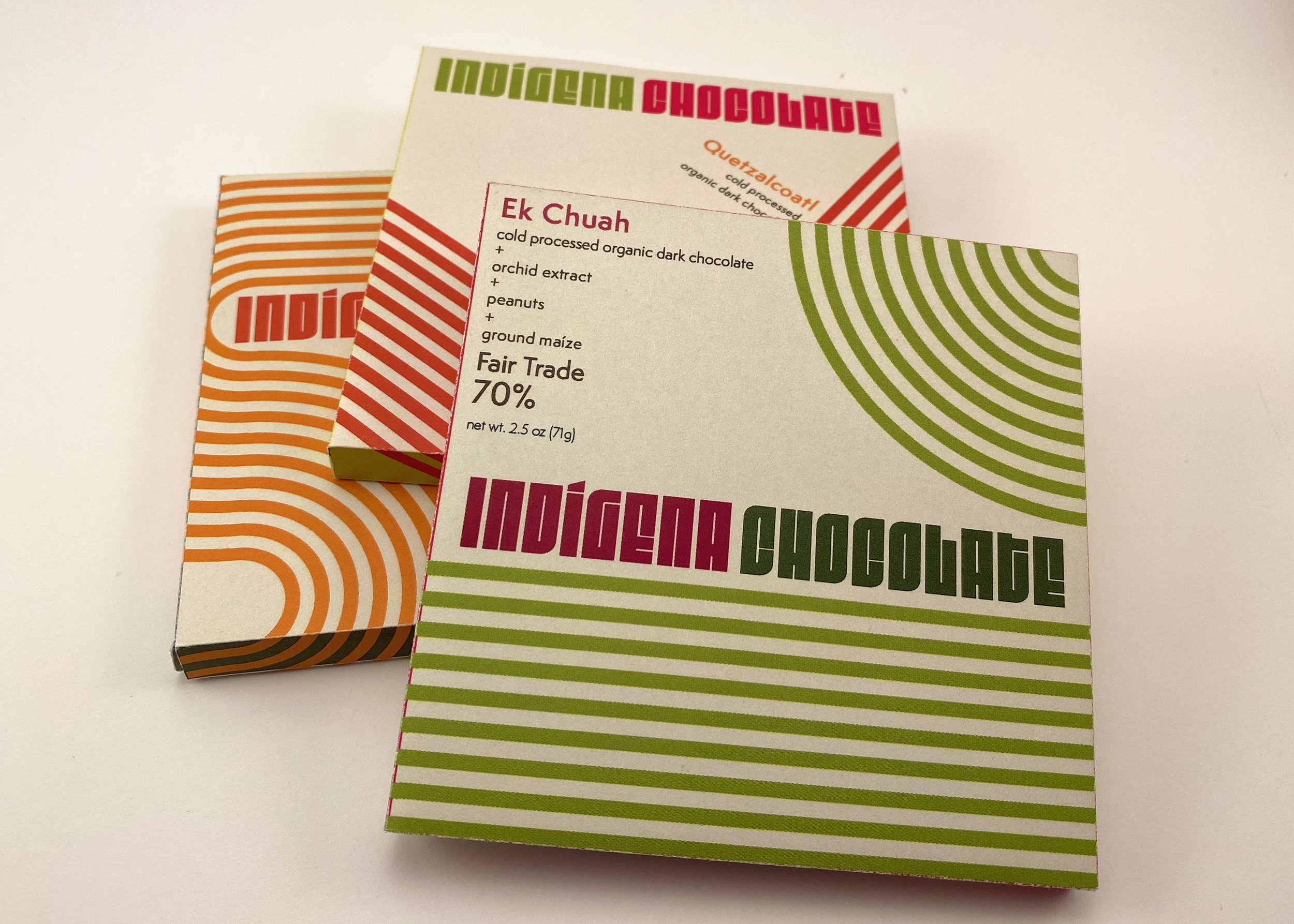 Indígena Chocolate. Mock-ups, individual chocolate bar wrappers