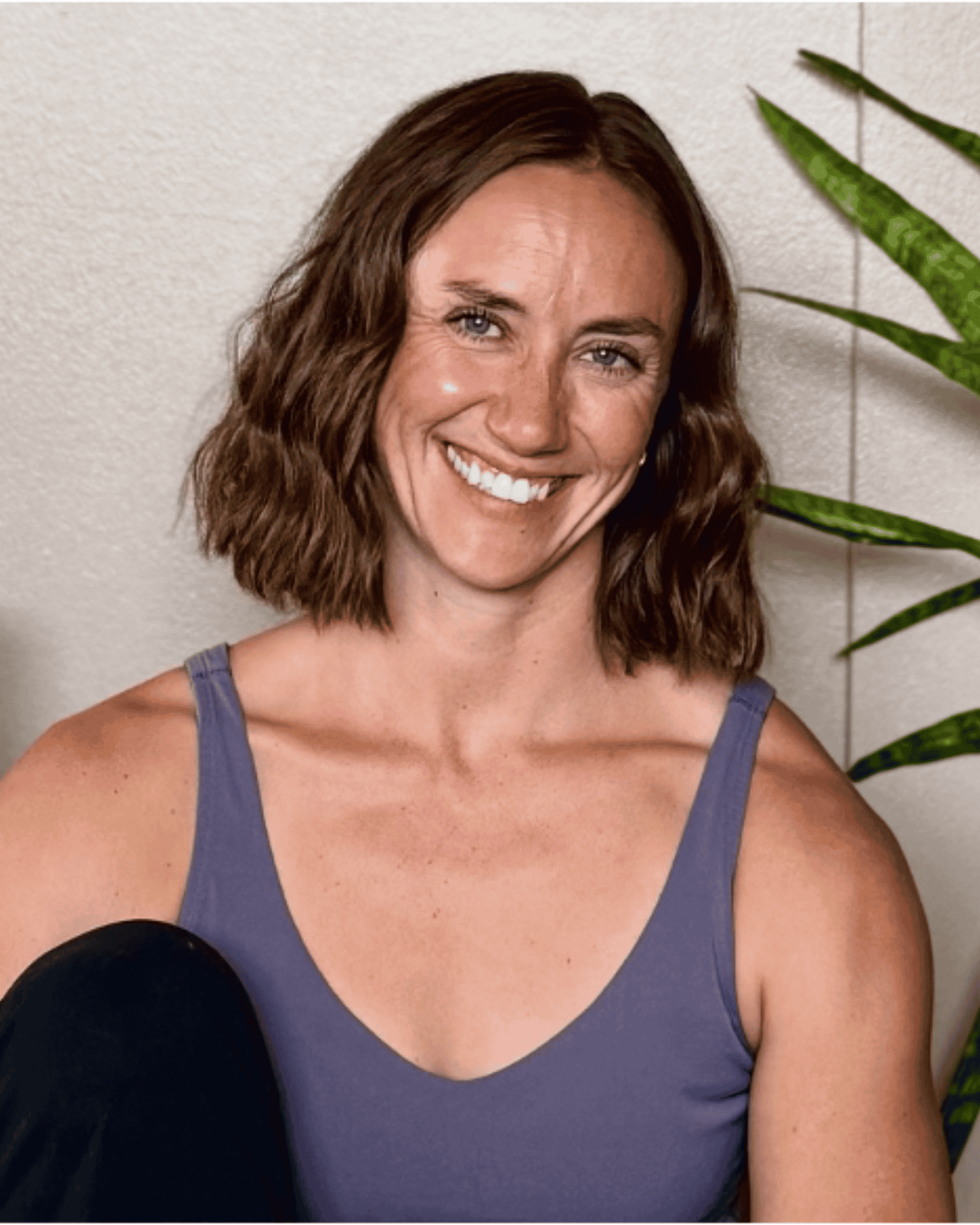 emily-ellis-yoga-barre-strength-teacher-yoga-pod-tucson-(p).png