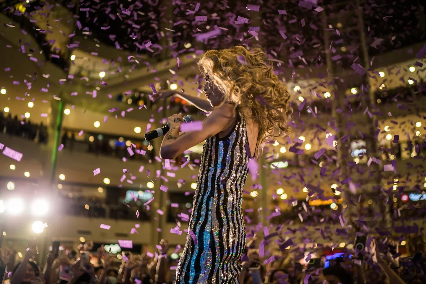 taylor-drag-philippines-1.jpg