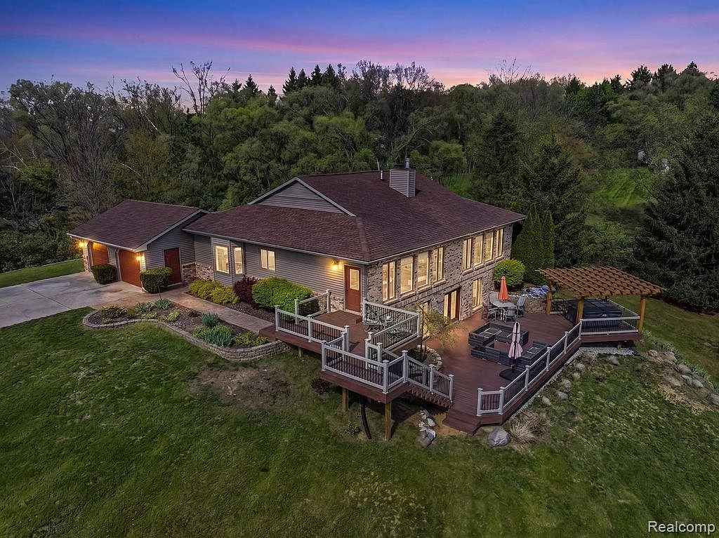 Why Lifestyle Sells Homes Better Than Square Footage 