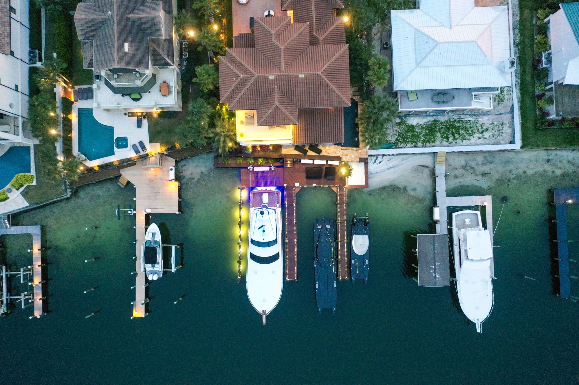 Hull Maintenance for Homeowners with a Private Dock in Florida