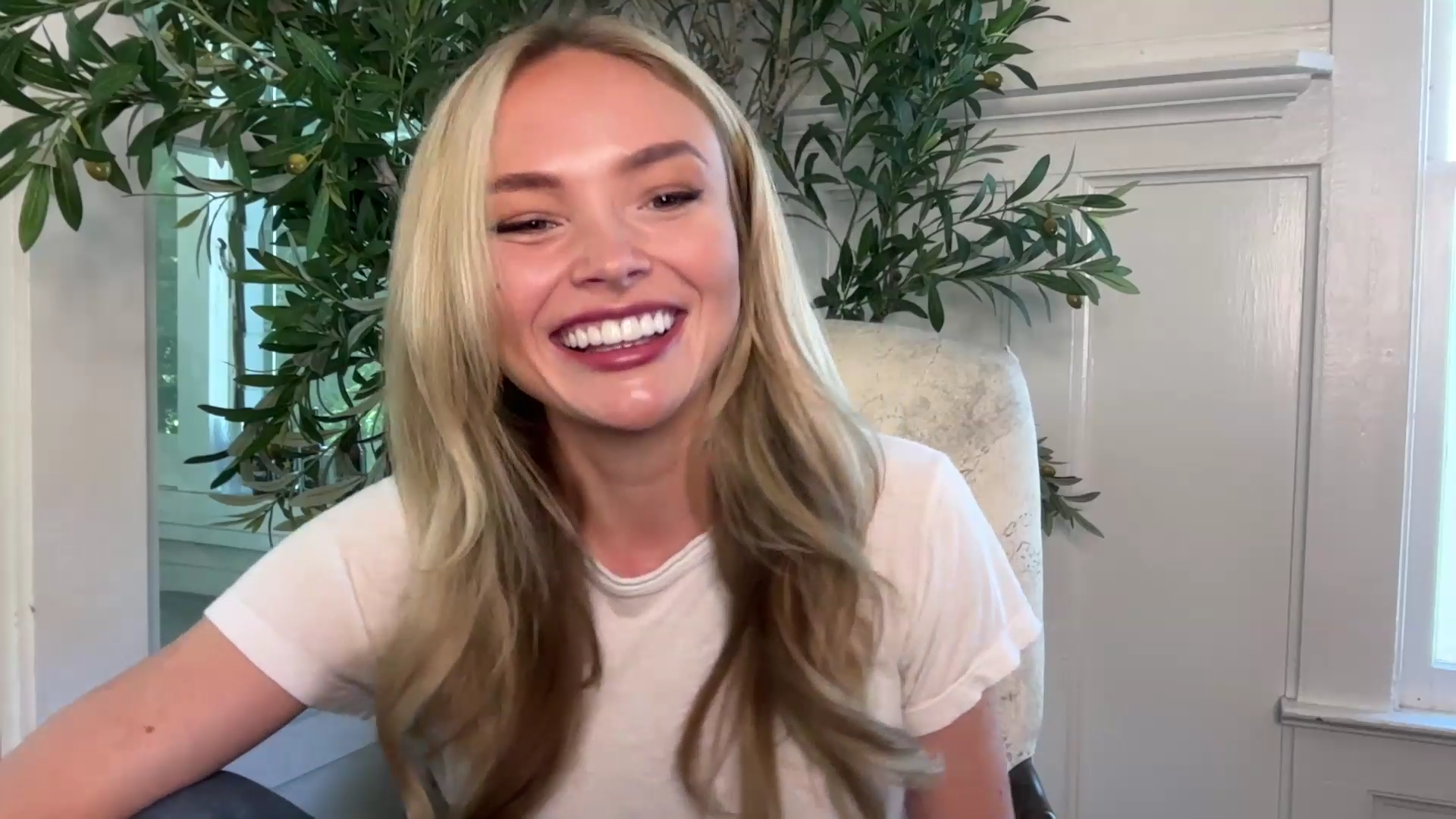 Natalie Alyn Lind on Messy Family Dynamics in Dutton Ranch