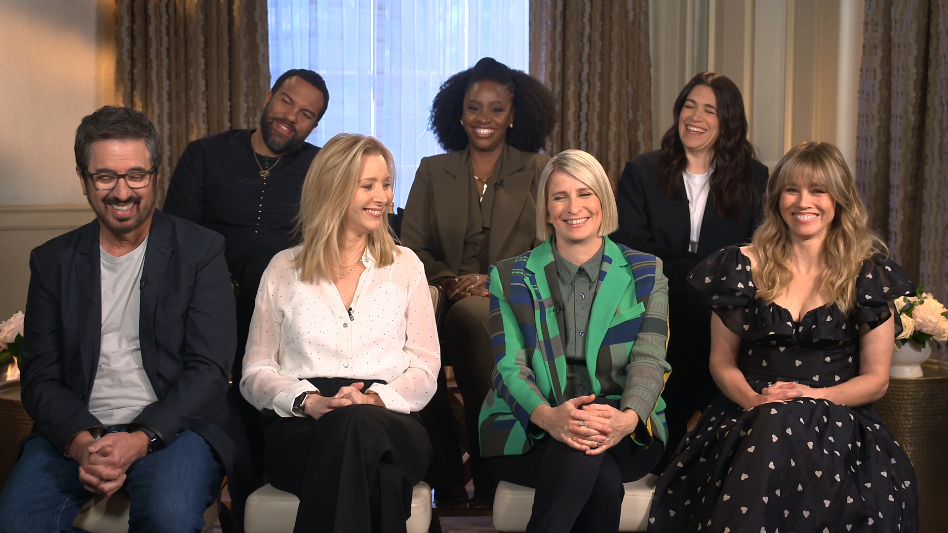 Lisa Kudrow, Ray Romano and more take us behind the scenes of the Netflix show No Good Deed