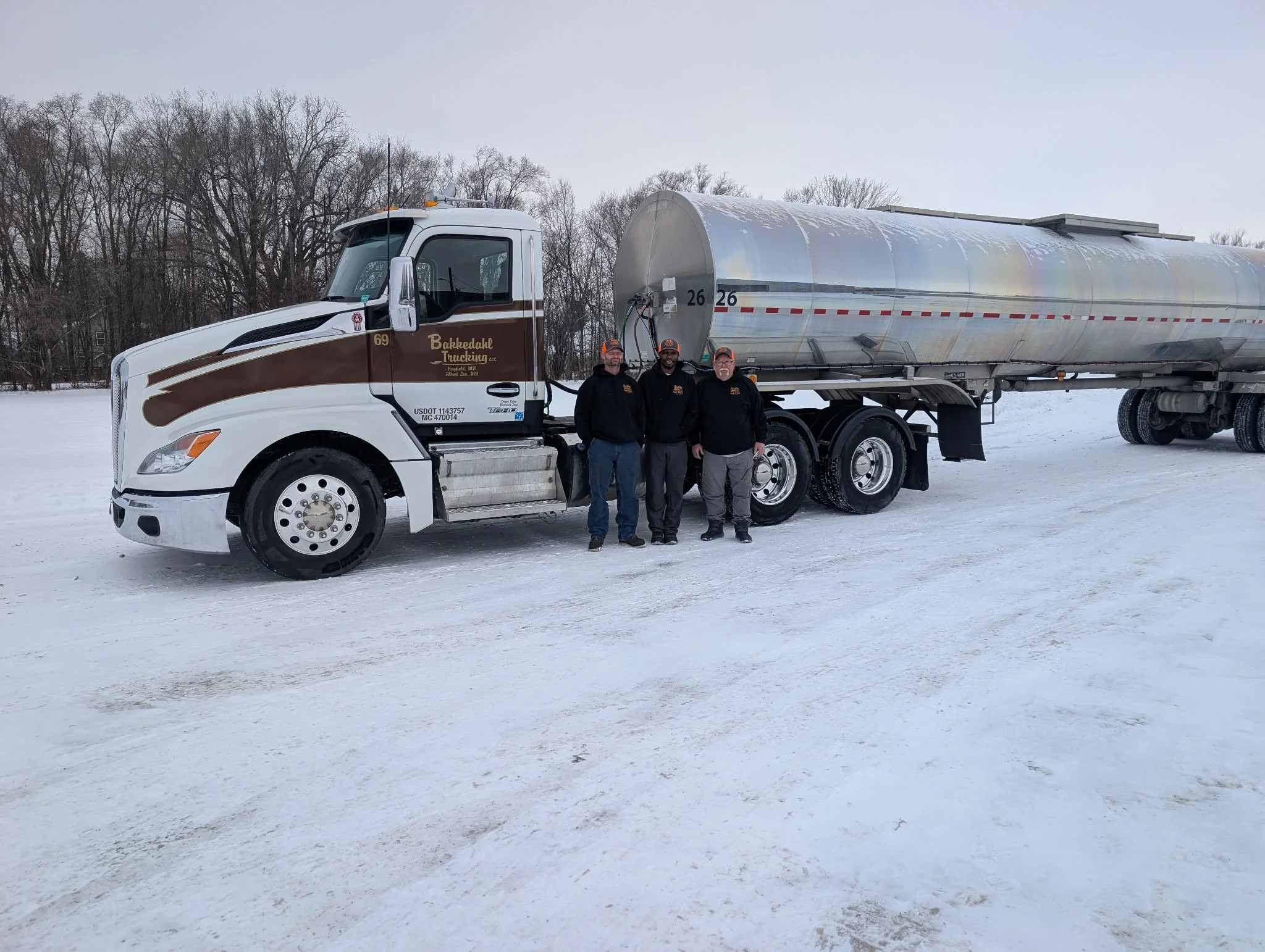 Austin Tank Wash christmas EE 2025.JPG