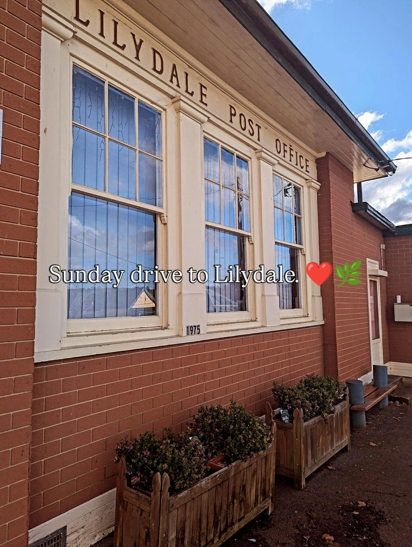 A random drive out to Lilydale, a lovely little town near Launceston that I don't think I've ever been to before. Beautiful old fashion post office too that suits the vibe of Feather and Perch 🌿🐦📮🏤🩷

Have you been to Lilydale?

#lilydale #postof