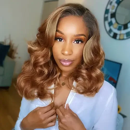 Wigs 16 inch Golden Wavy.webp