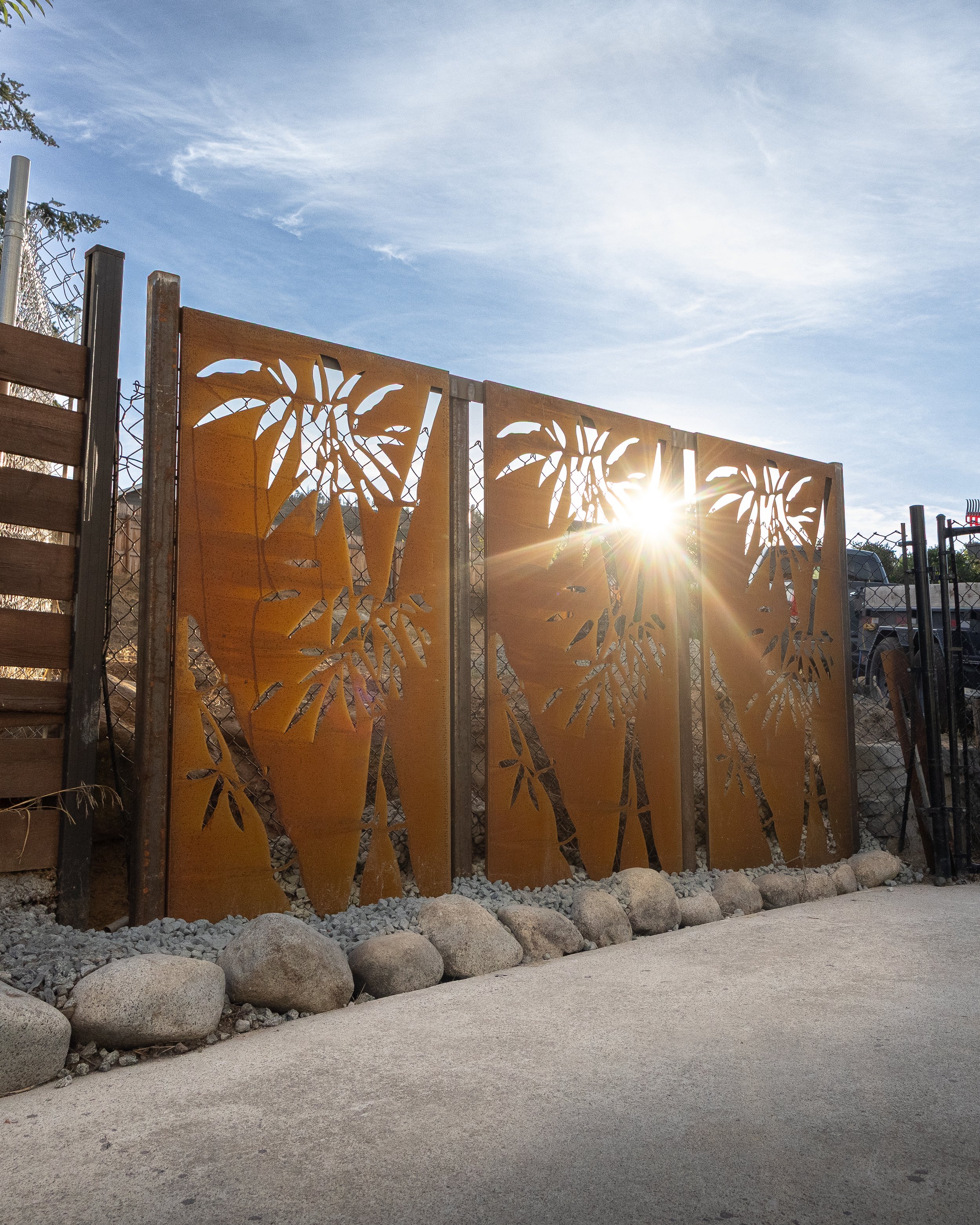 Fence 1.jpg