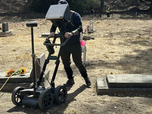 GS8000 ground-penetrating radar survey at St. Thérèse of Carmel Cemetery