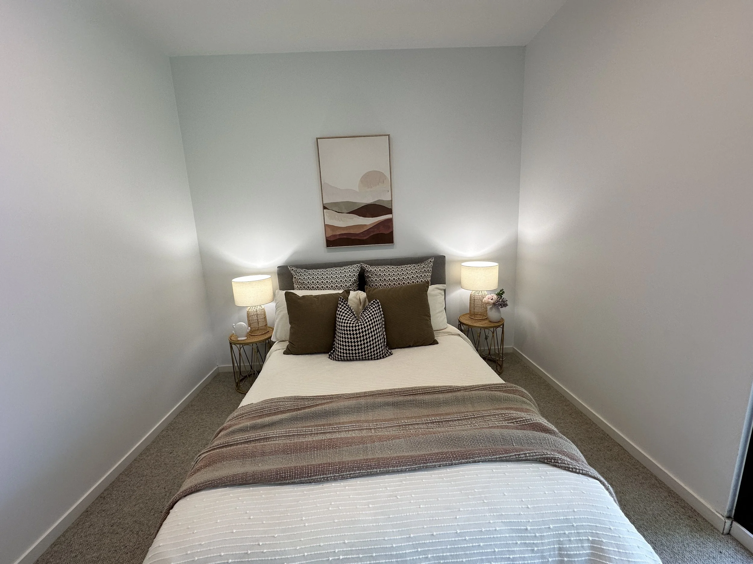 Bedroom 1c.JPG