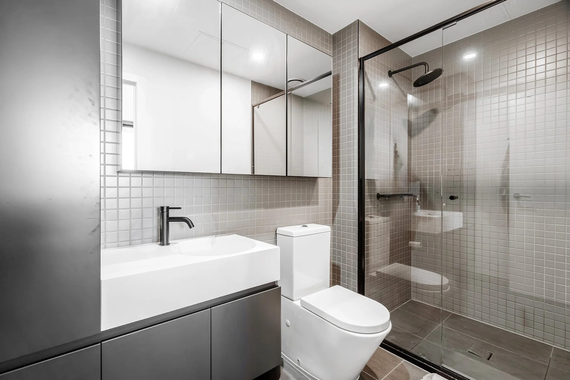 Ensuite.jpg